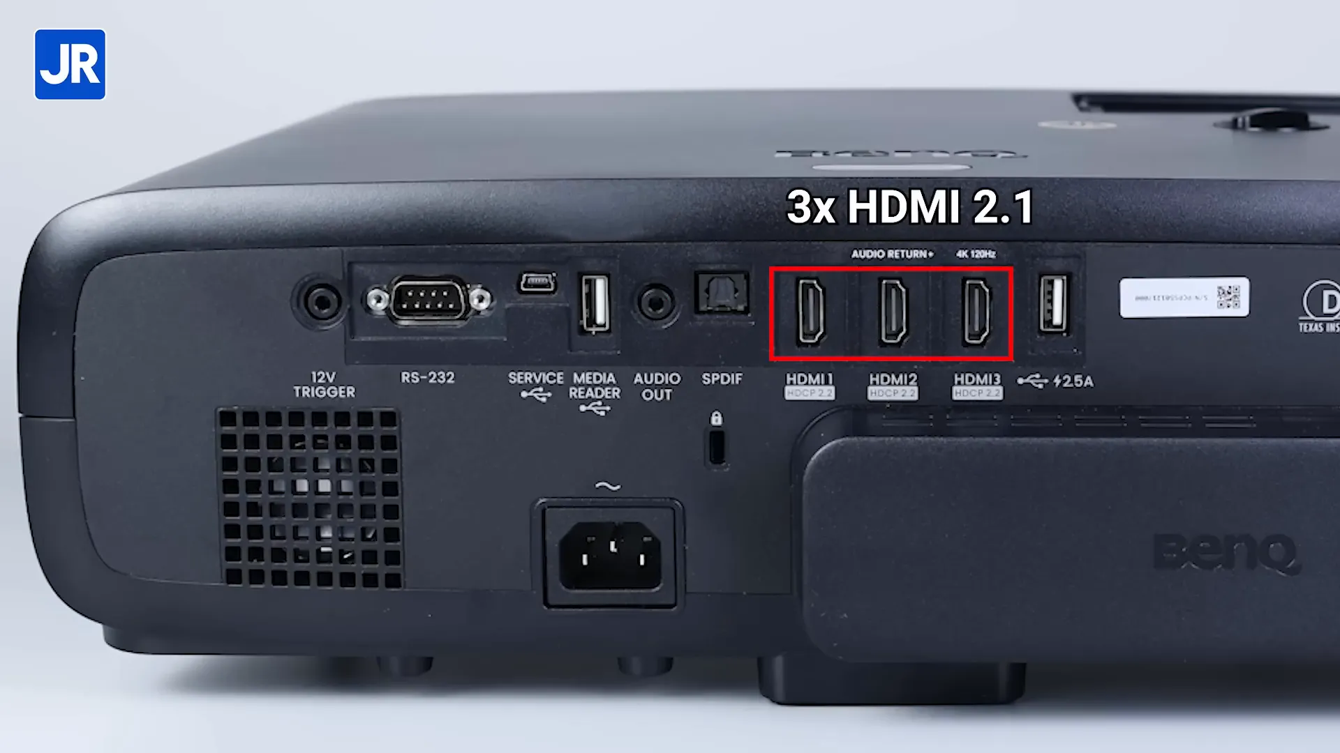 Tampak panel konektor belakang BenQ W4100i, termasuk HDMI 2.1 dan slot dongle