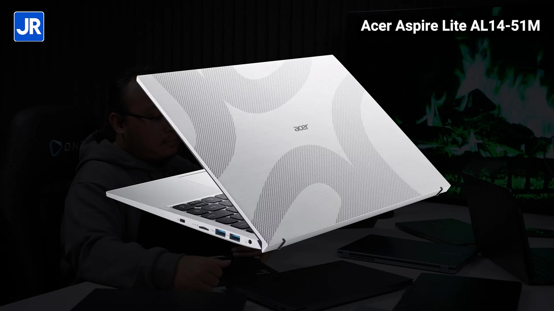 Tampilan Acer Aspire Lite AL14-51M dengan desain metal dan layar IPS Full HD