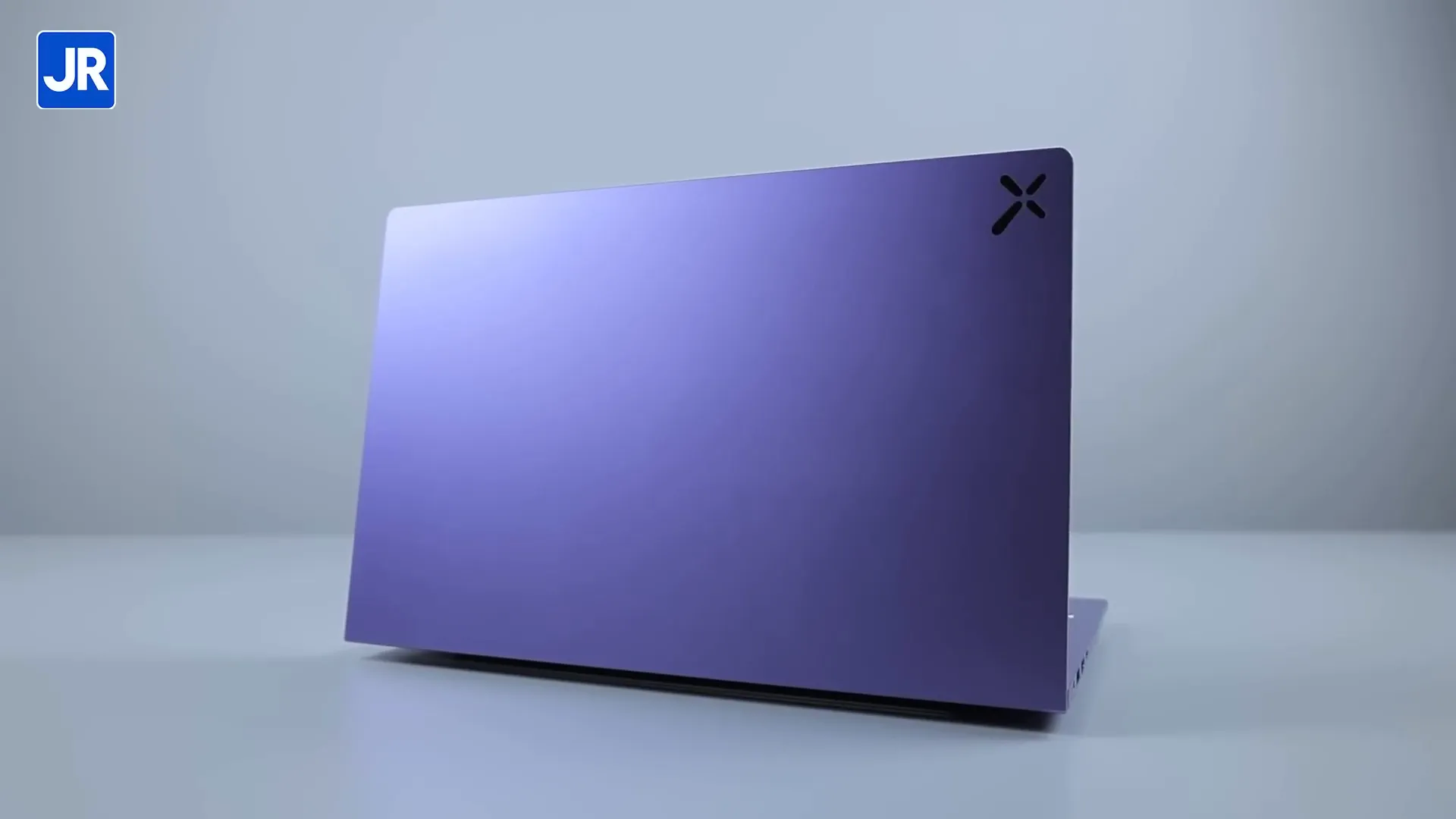 Axioo Hype 5 AMD X5-2 Lollipop Edition tampil dengan desain warna-warni unik