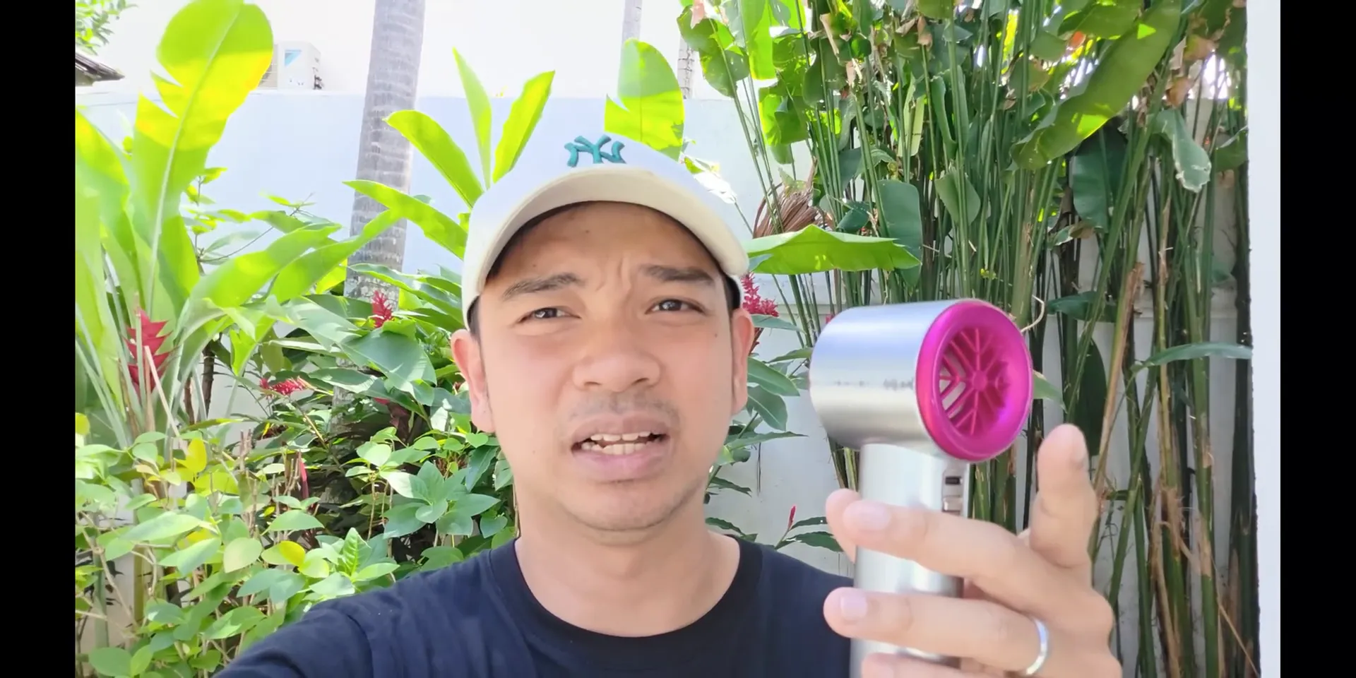 Tampilan fitur Audio Eraser bekerja meredam suara kipas saat merekam video menggunakan cover screen 4K60fps