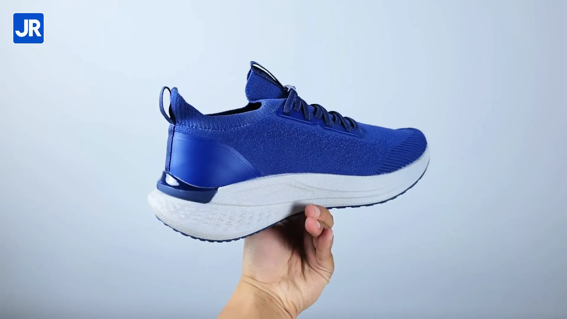 Tampilan sepatu Kanky x Tirta Story Sensu V2 dengan desain modern