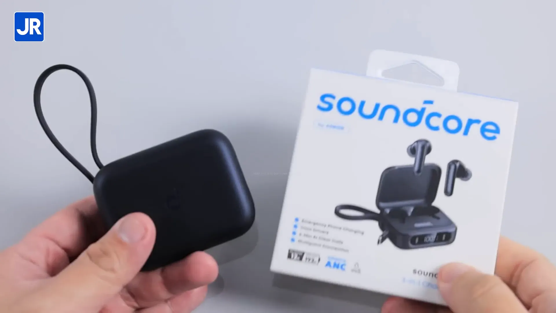 Kotak paket penjualan Soundcore P41i dengan eartips berbagai ukuran