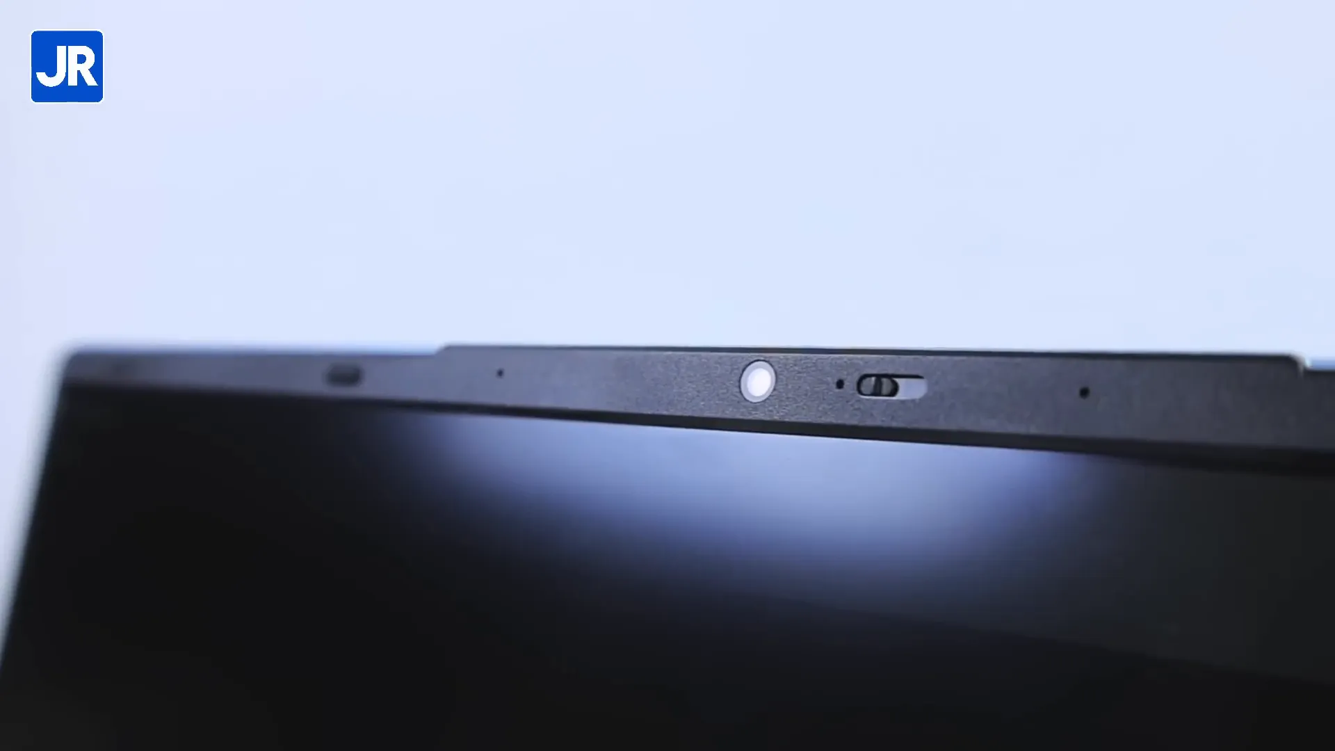 Kamera dan mikrofon Acer Aspire Lite 14 dengan fitur shutter fisik