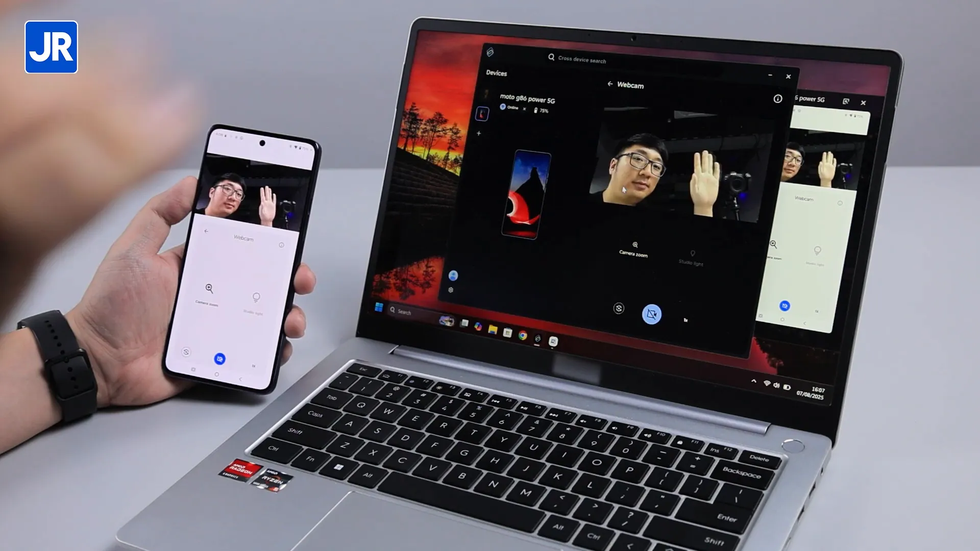 Tampilan UI Hello Motorola berbasis Android 15 dengan fitur Smart Connect dan Moto Secure