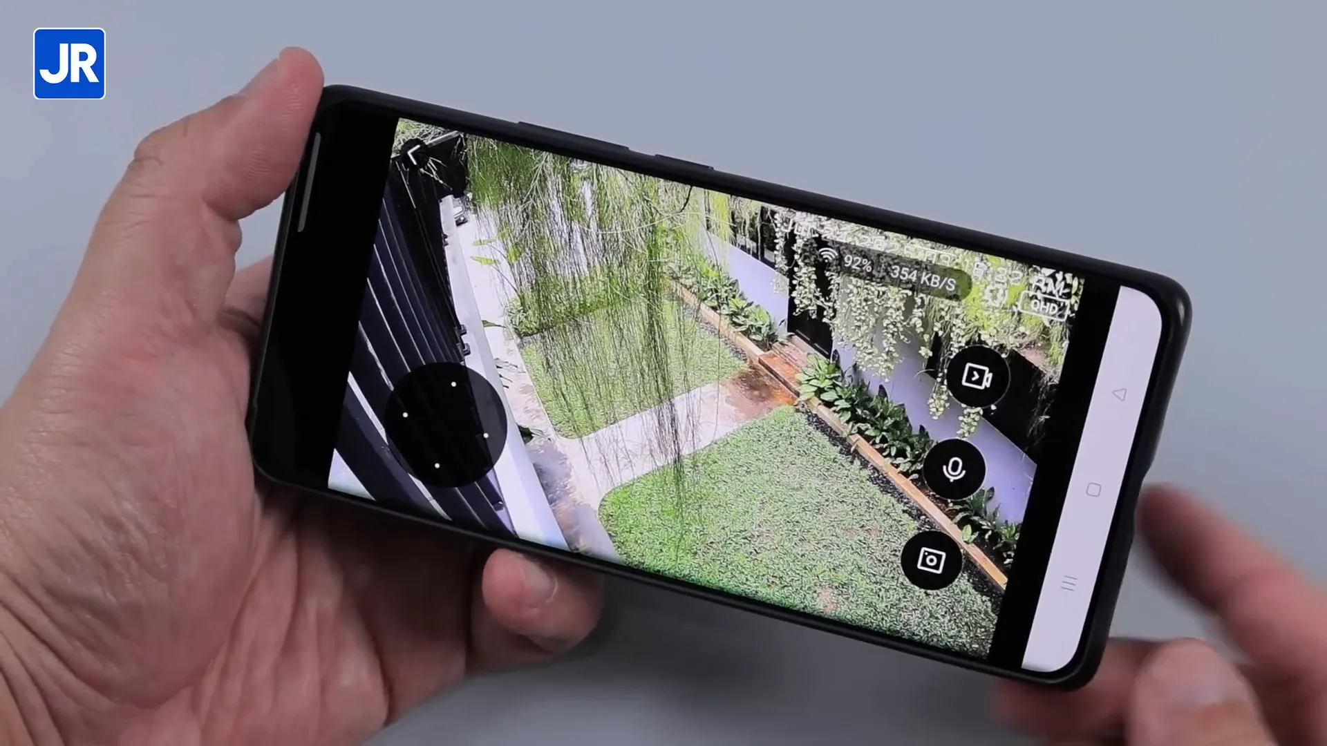 Tampilan aplikasi MODENA Seamless dengan fitur live view dan pengaturan kamera