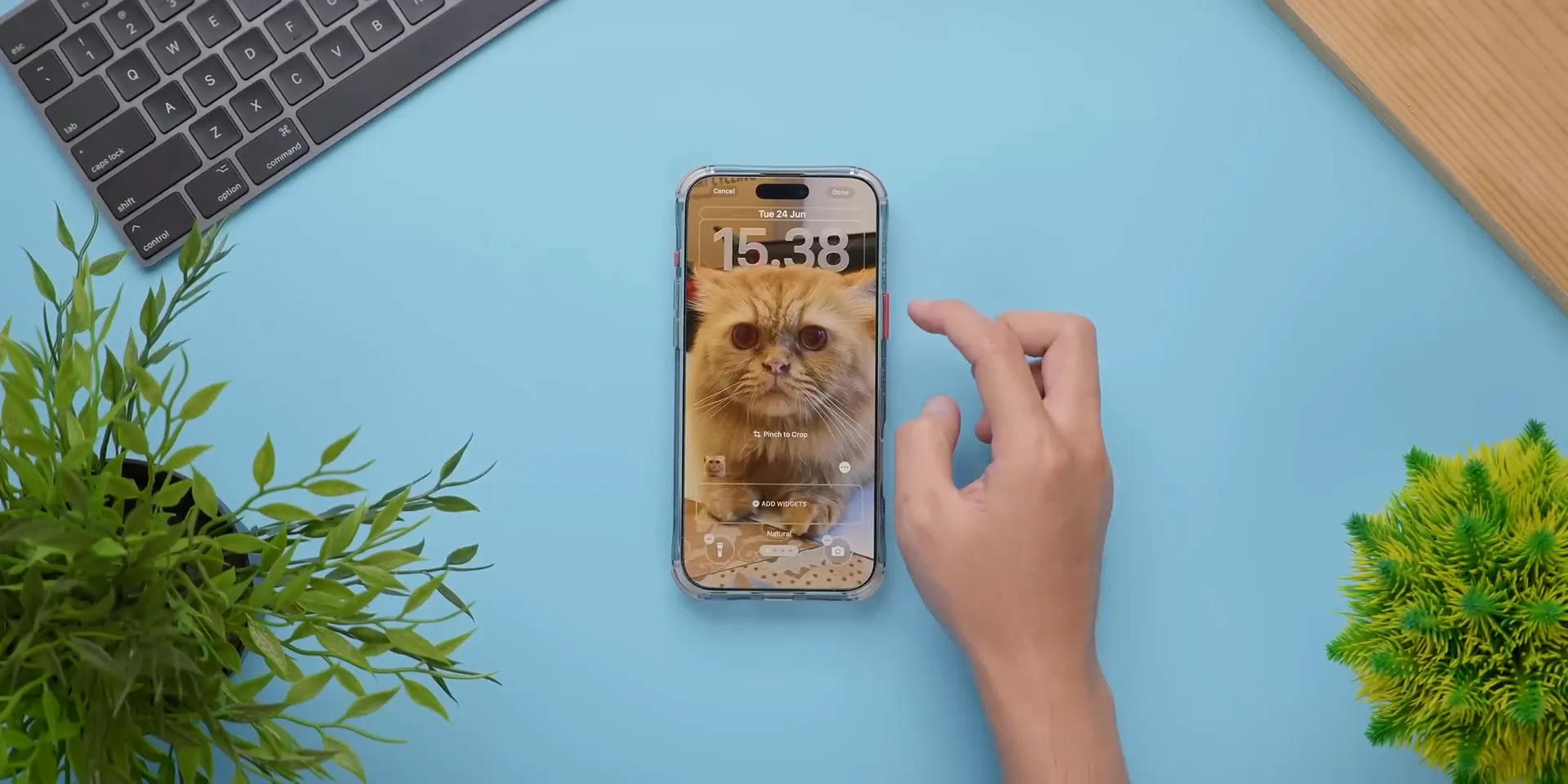 Lockscreen iOS 26 dengan efek layering 3D