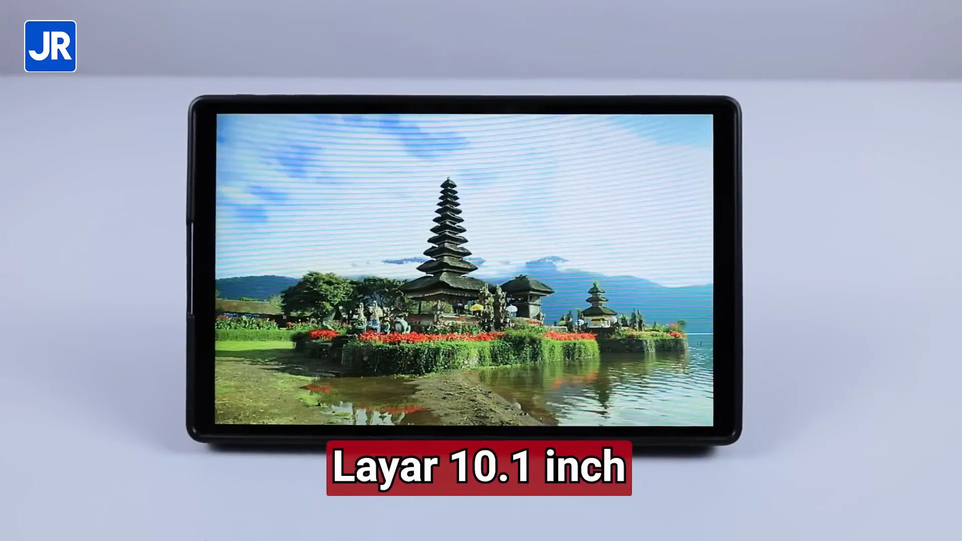 Itel Vista Tab 11 dengan layar 10,1 inci dan desain warna ocean blue
