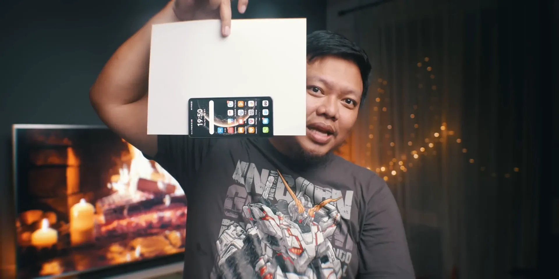 Demonstrasi engsel rapat Huawei Mate X6 tanpa celah