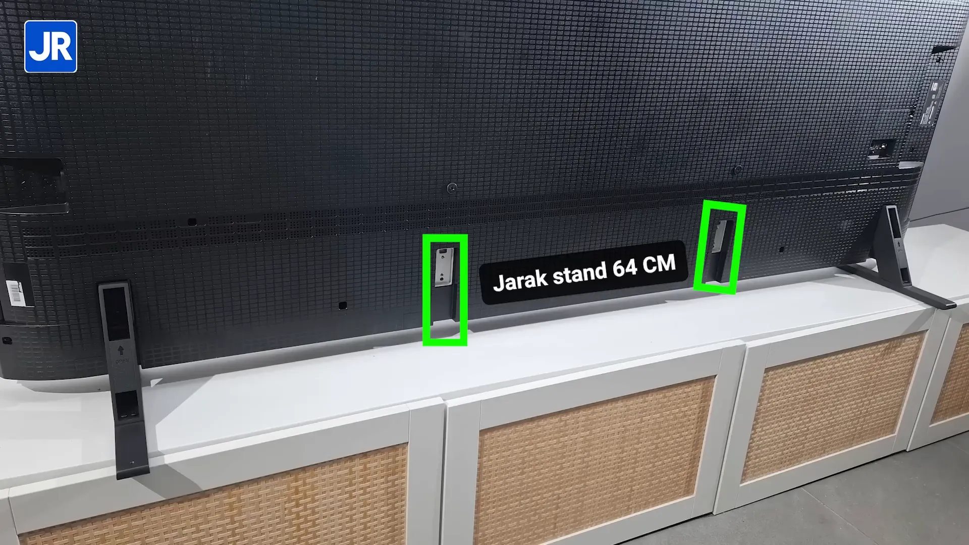 Desain stand fleksibel Toshiba Z770R dengan opsi pemasangan