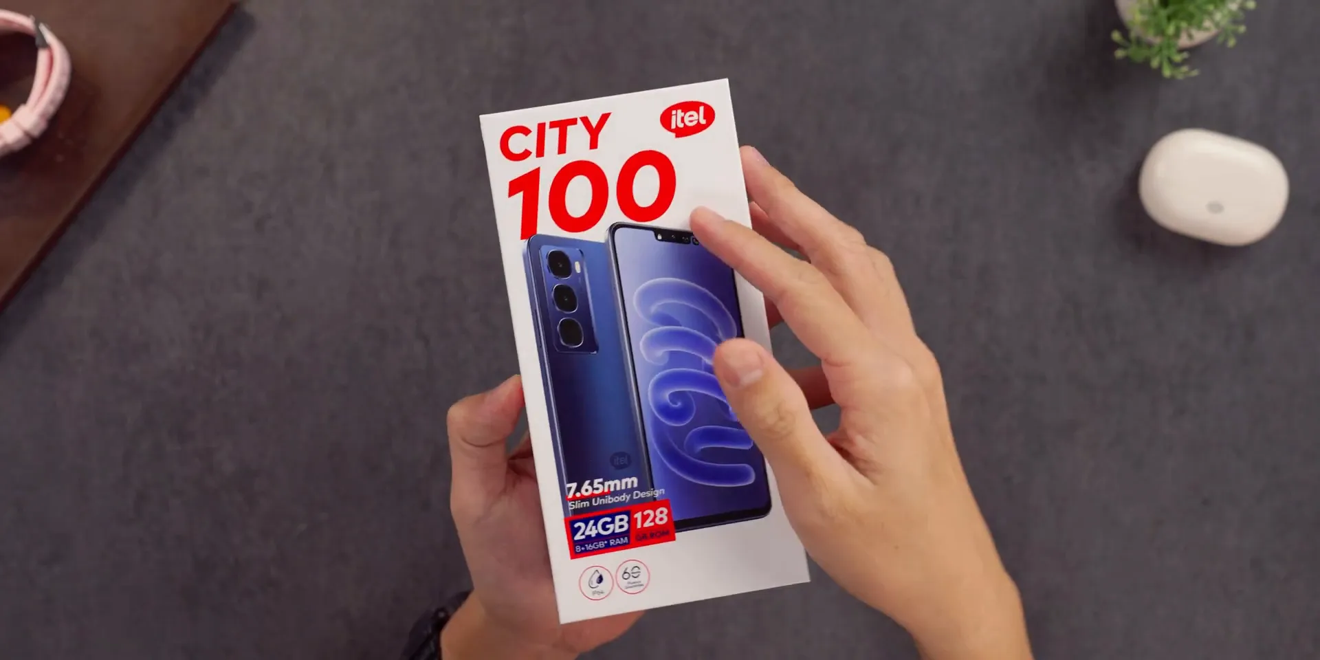 Unboxing iTel City 100 dengan desain kotak khas iTel