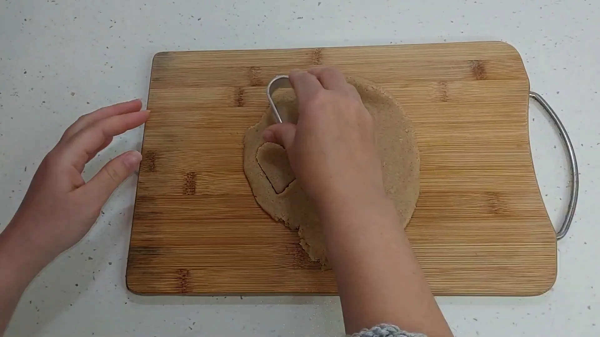 Estirando la masa de galletas