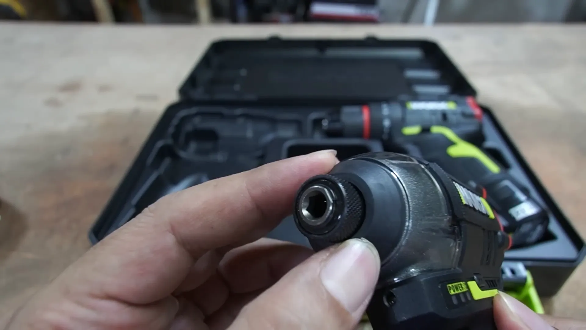 Thiết kế máy bắn vít WORX WU132