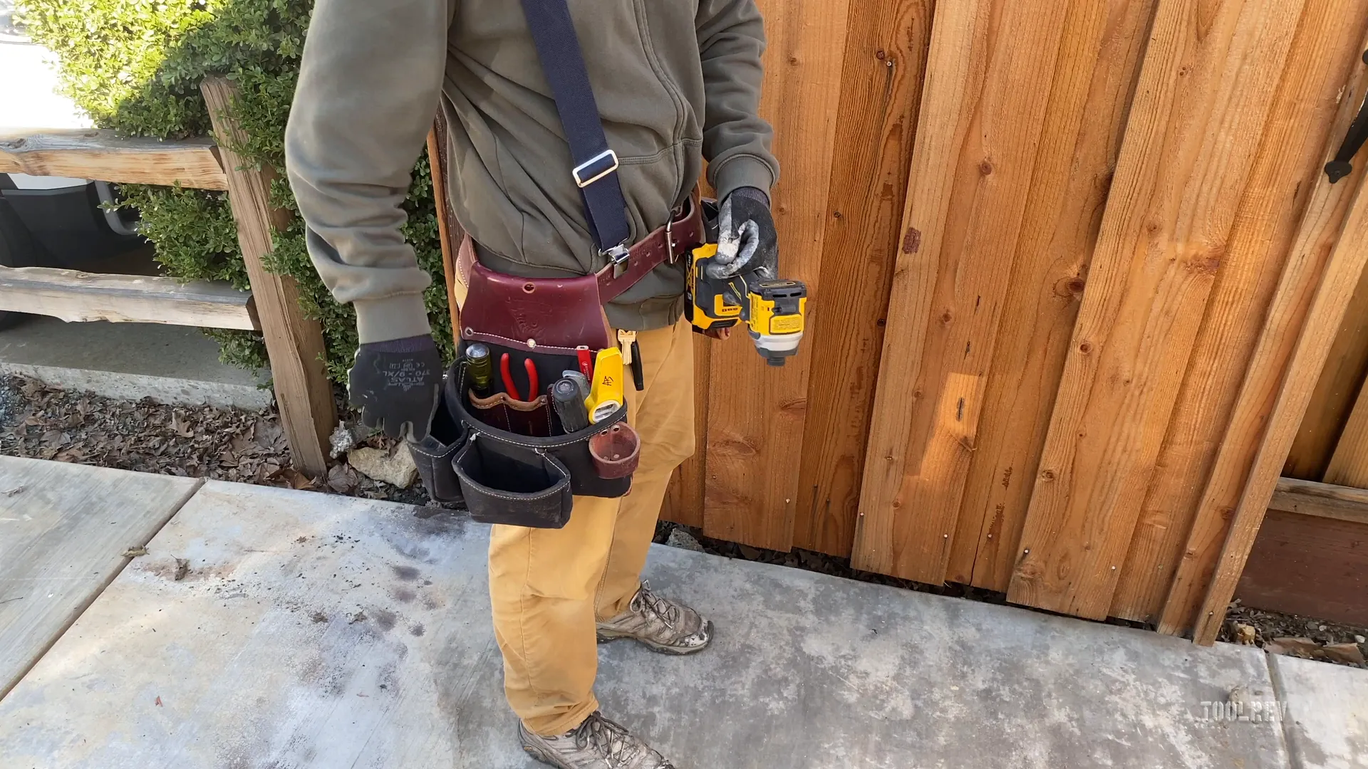 Máy bắn vít Dewalt DCF850
