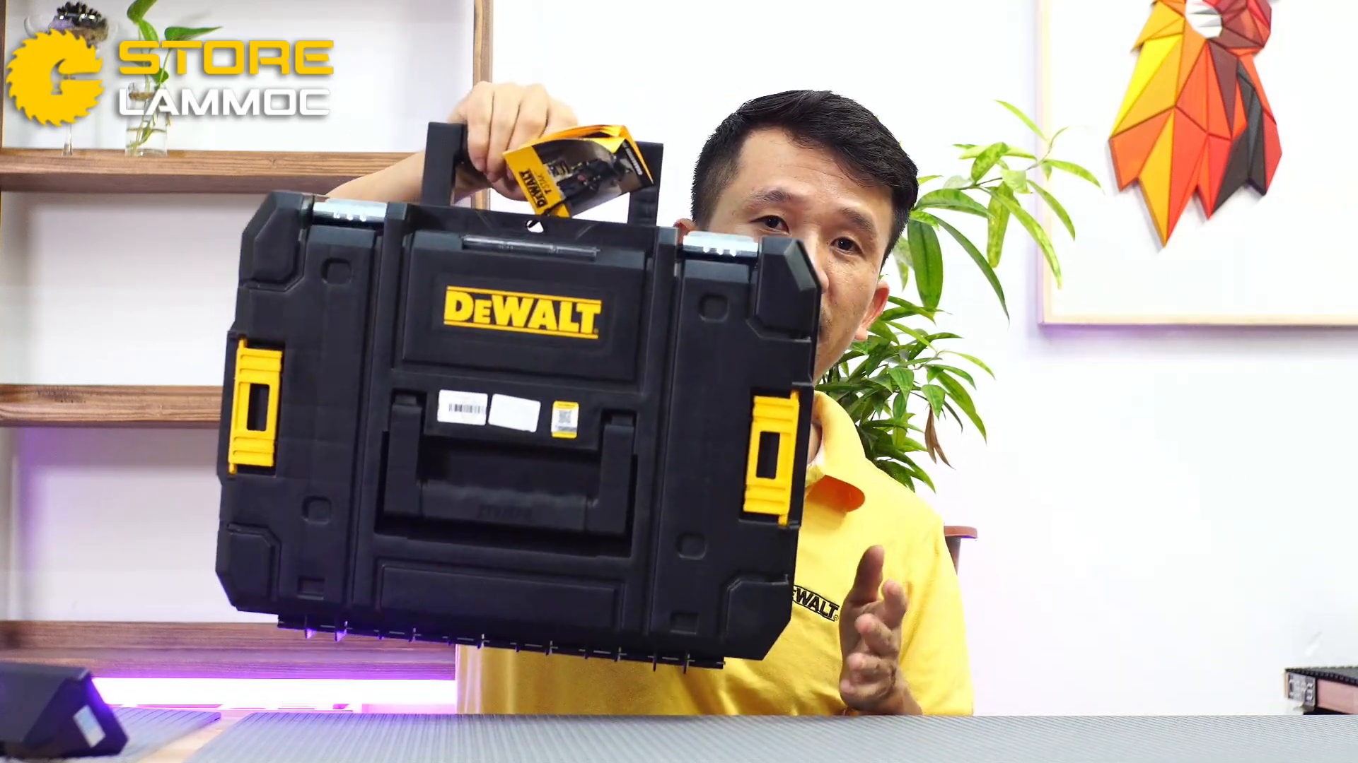 Khám phá chiếc thùng Dewalt vô cùng thông minh và tiện dụng