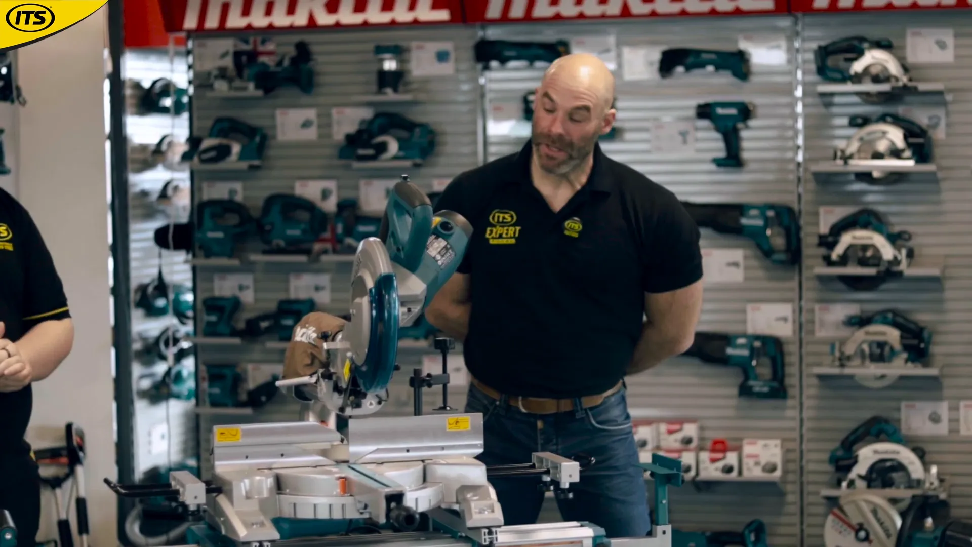 Simon Bowler chia sẻ về cưa Makita