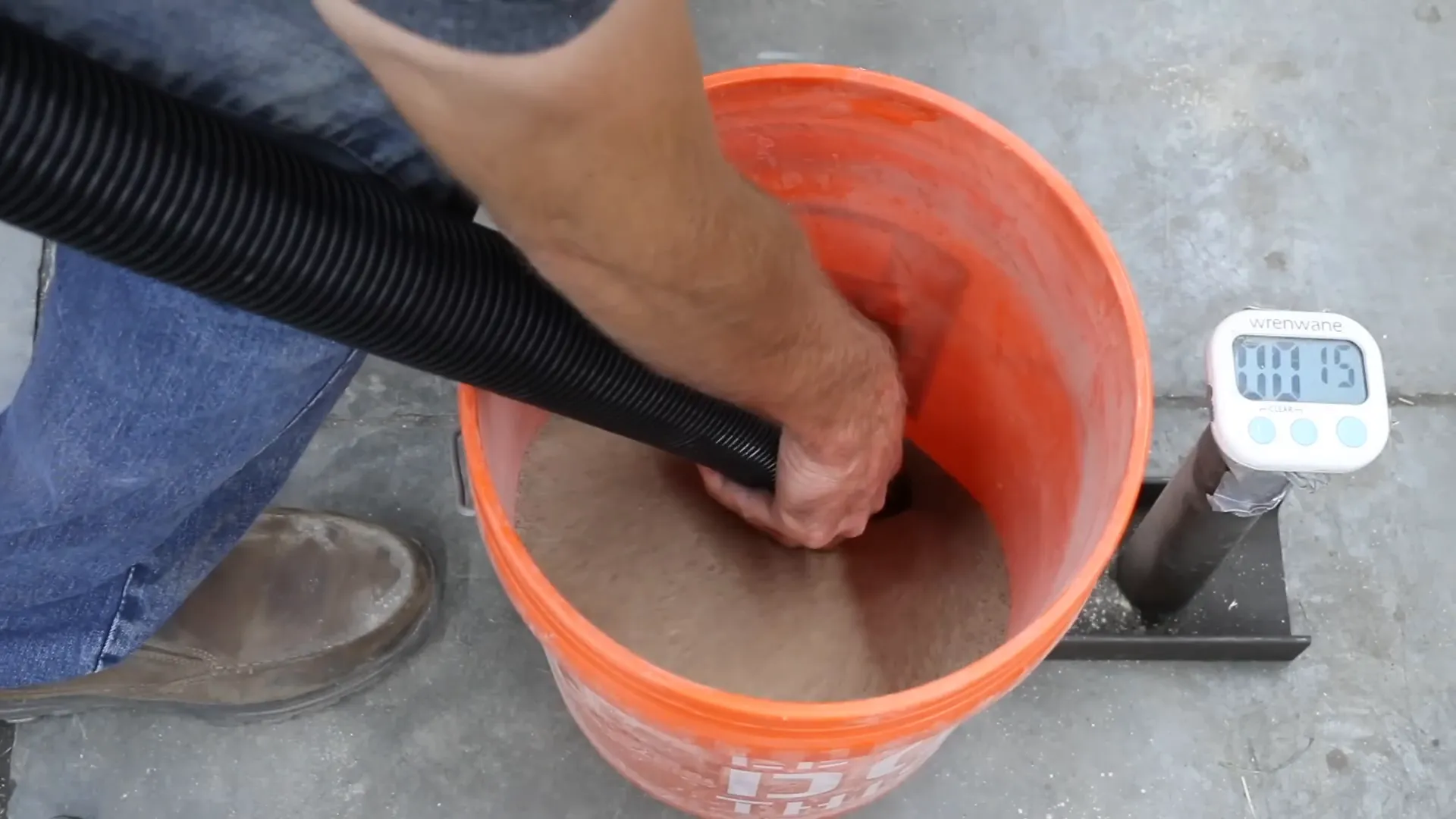 Khả năng hút cát của máy hút bụi Dewalt