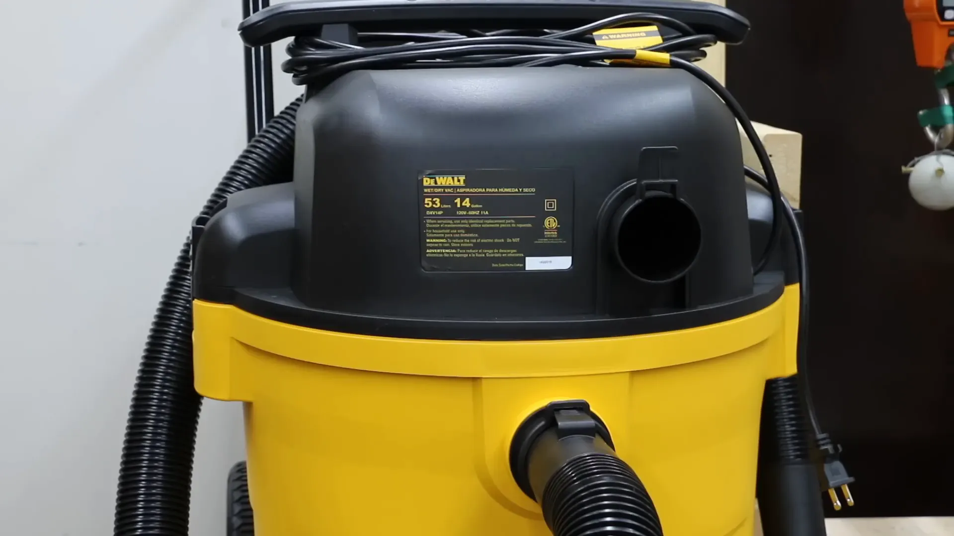 Đánh giá lực hút máy hút bụi Dewalt