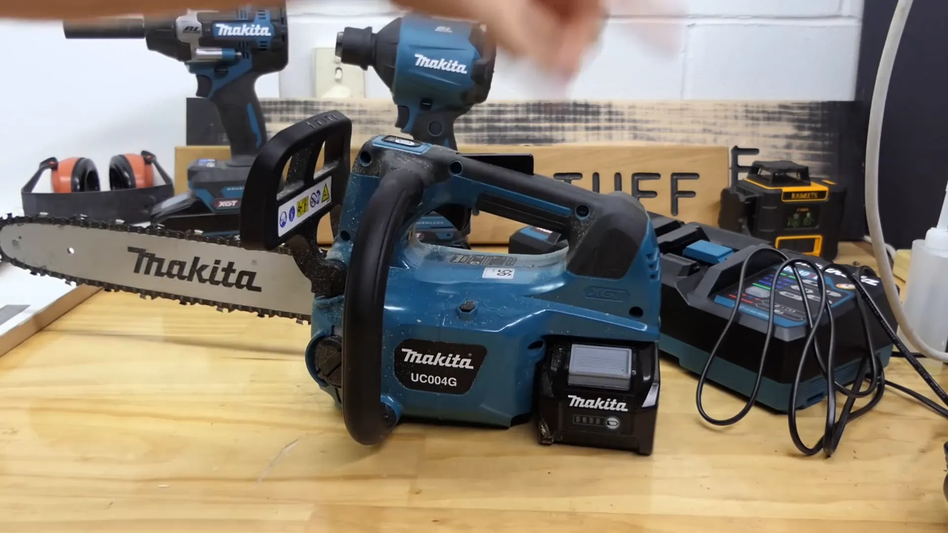 Các cưa xích 40V khác của Makita