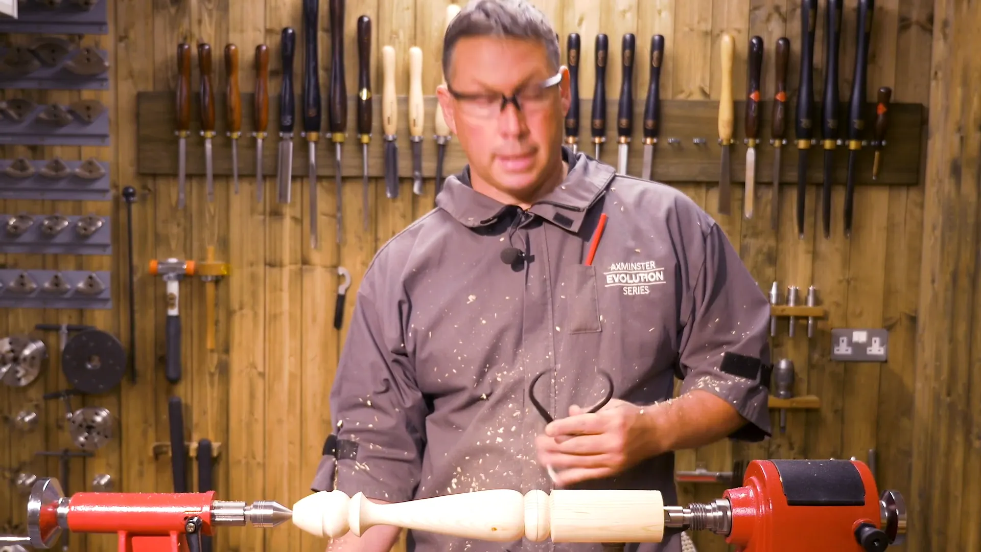 Parting tool creating a tenon