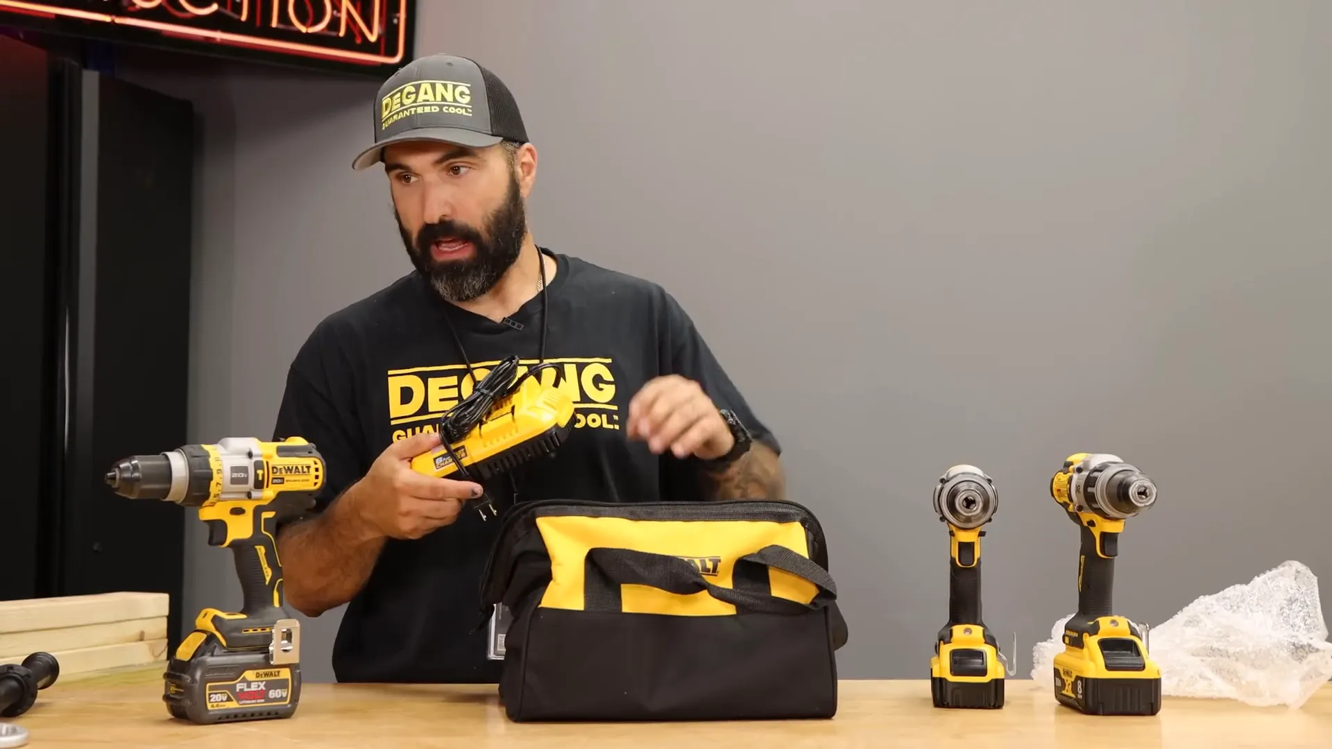 Đánh giá pin XR 8Ah máy khoan Dewalt DCD1007
