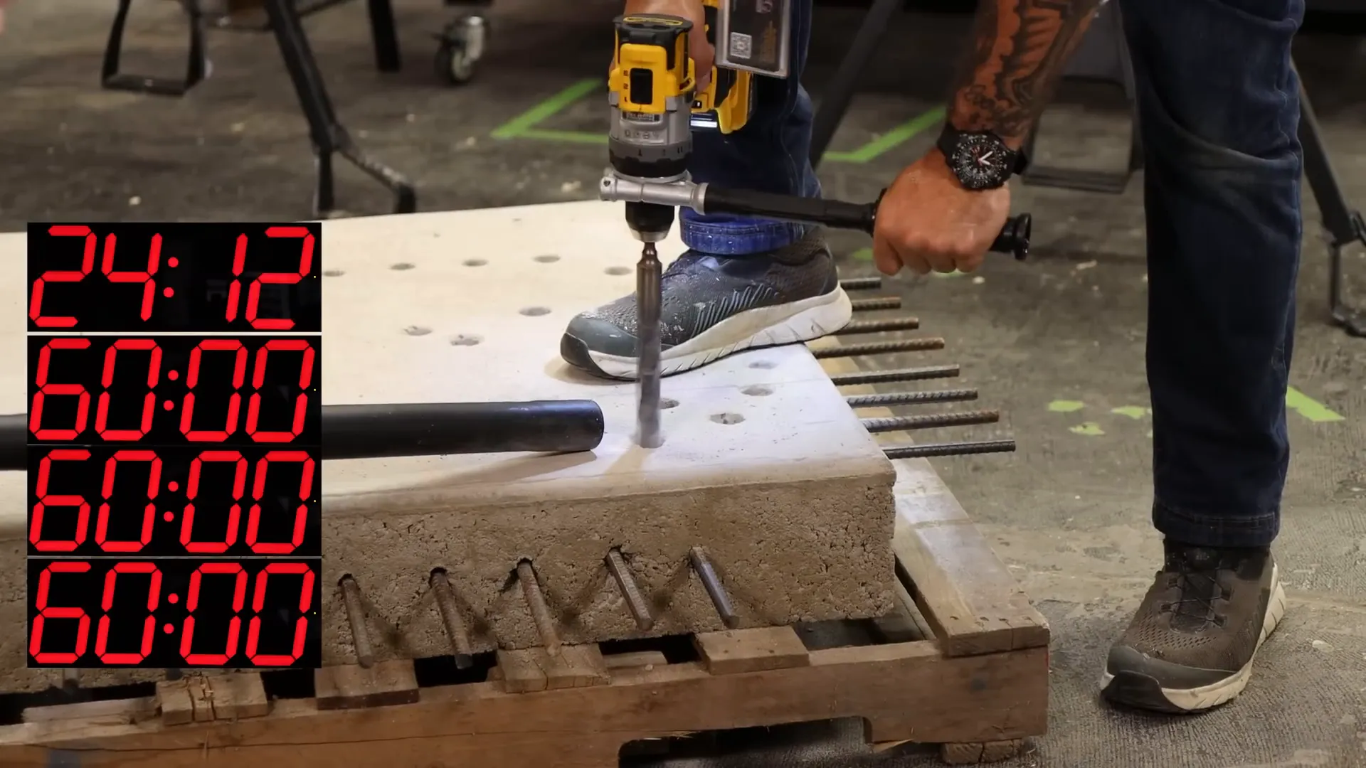 Khả năng khoan bê tông máy khoan Dewalt DCD1007