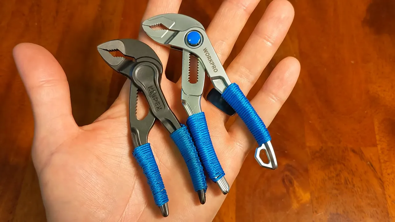 Hai kìm mỏ quạ Knipex và WorkPro cầm trong lòng bàn tay với logo và chi tiết răng nhìn rõ