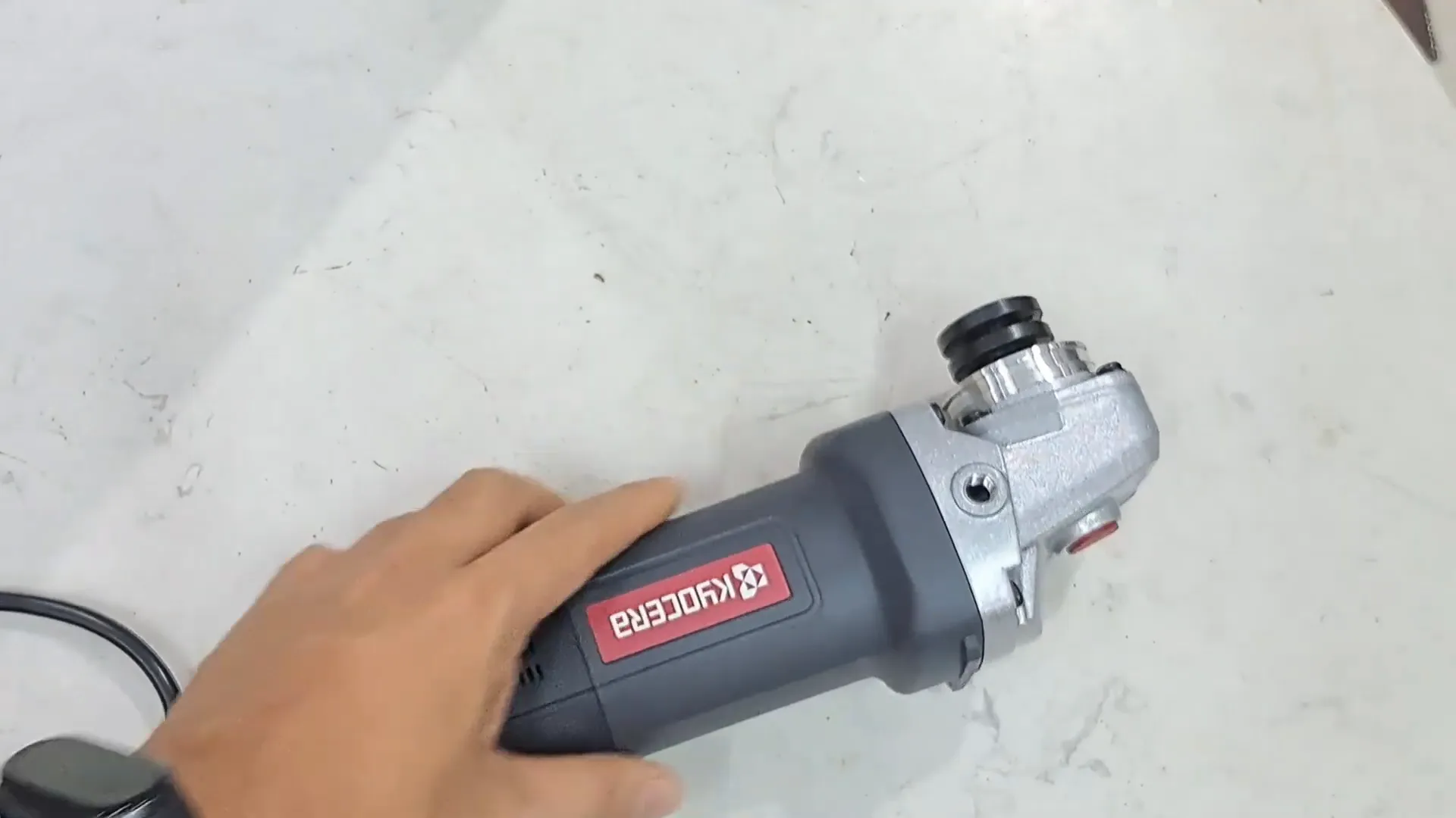 Cảm giác sử dụng máy mài góc Kyocera AG1000T