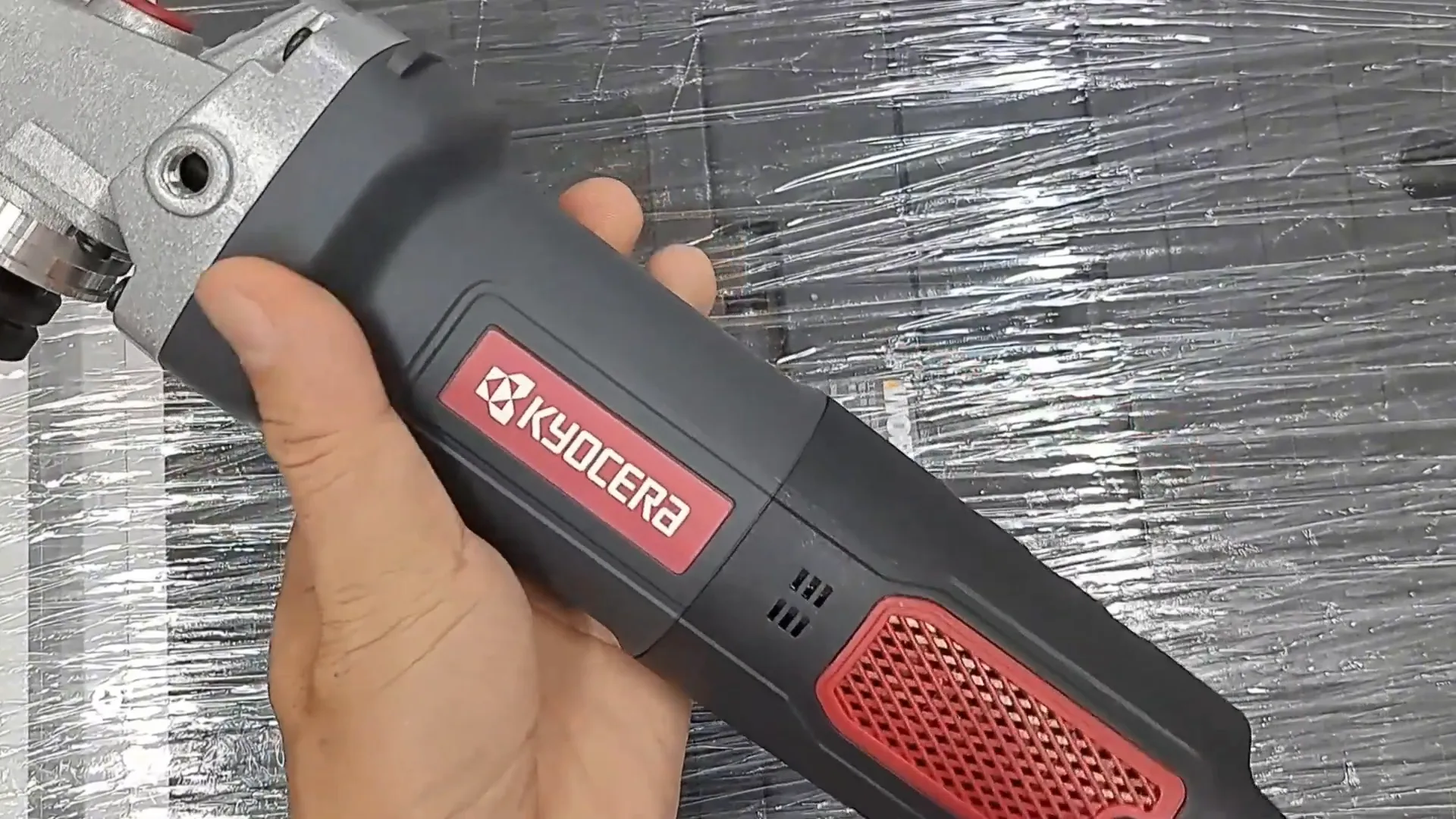 So sánh máy mài góc Kyocera AG1000T với Makita
