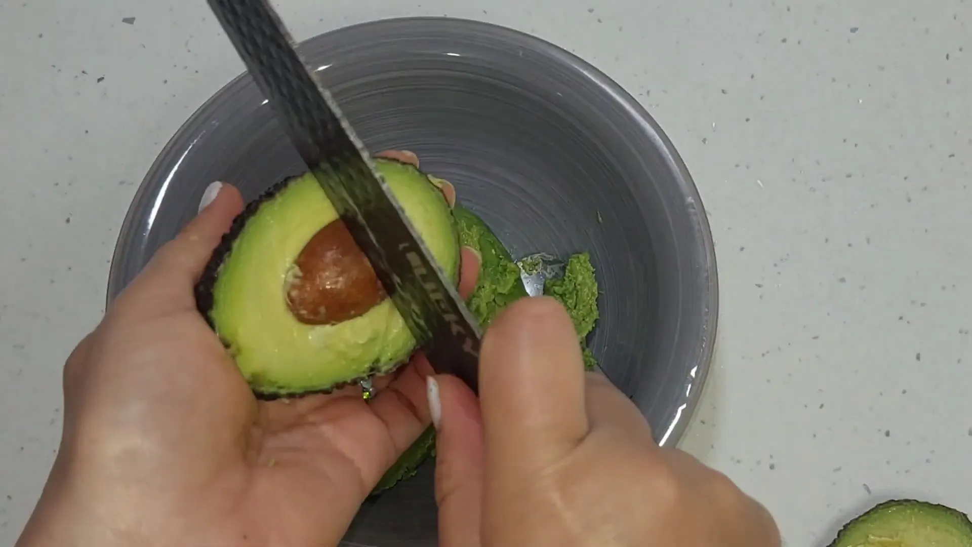 Preparando el guacamole