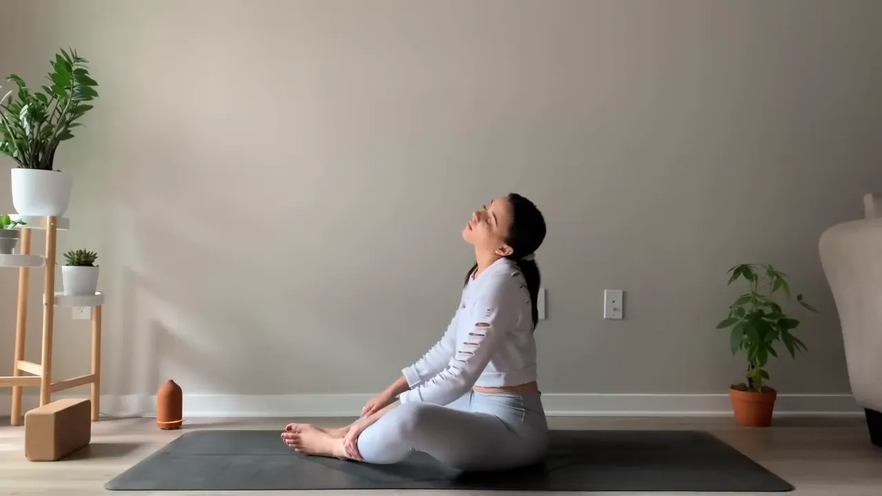 Stretching neck to the left