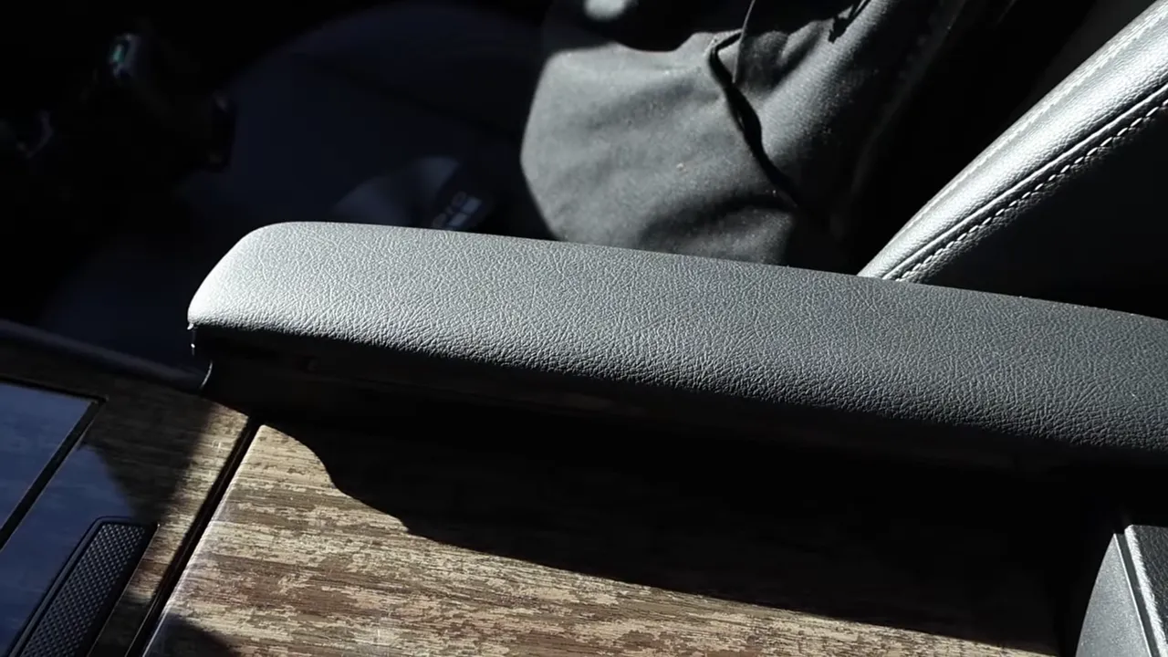 Toyota Sienna center console and armrest with wood-effect trim