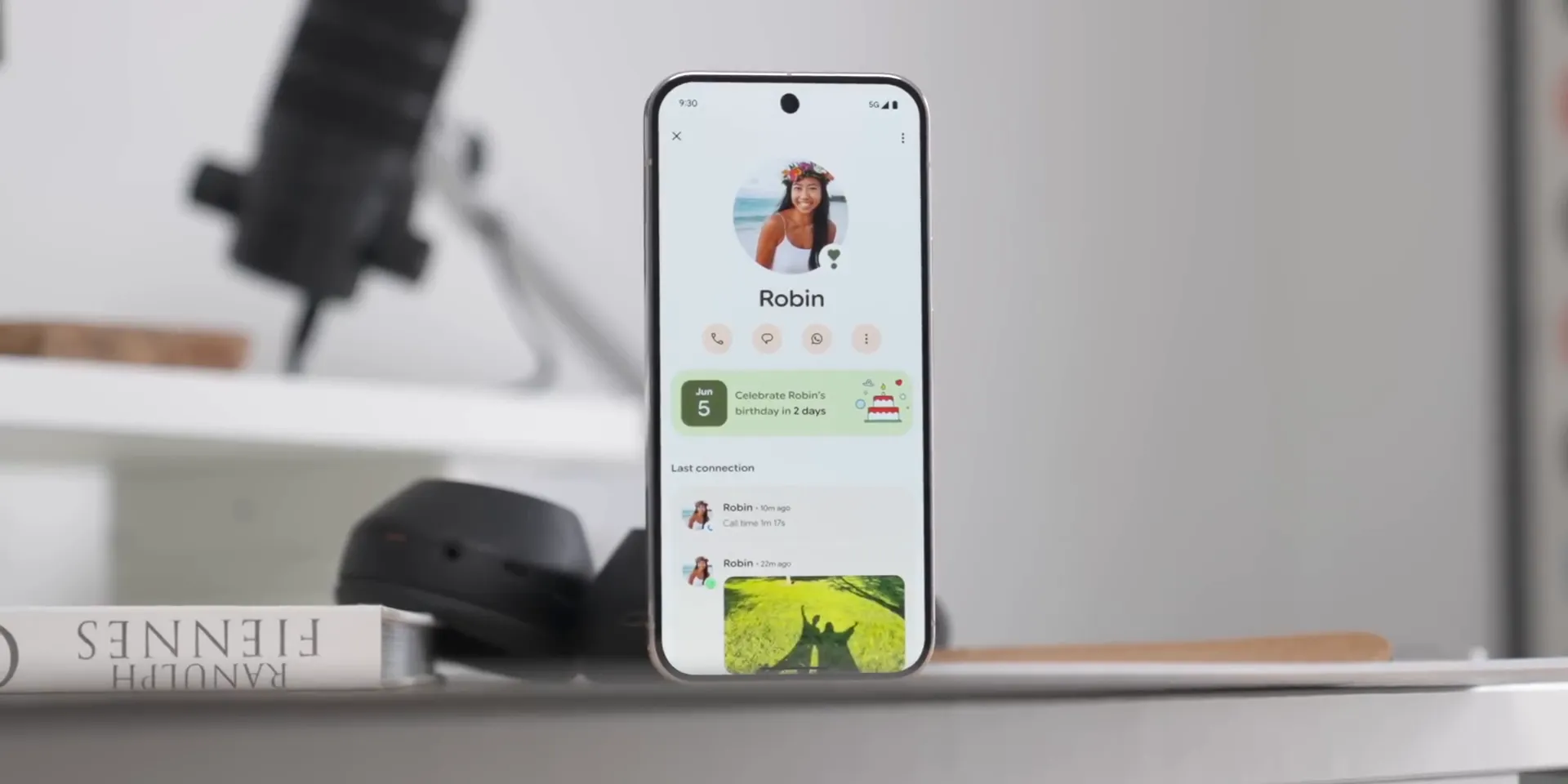 Pixel VIPs widget on home screen