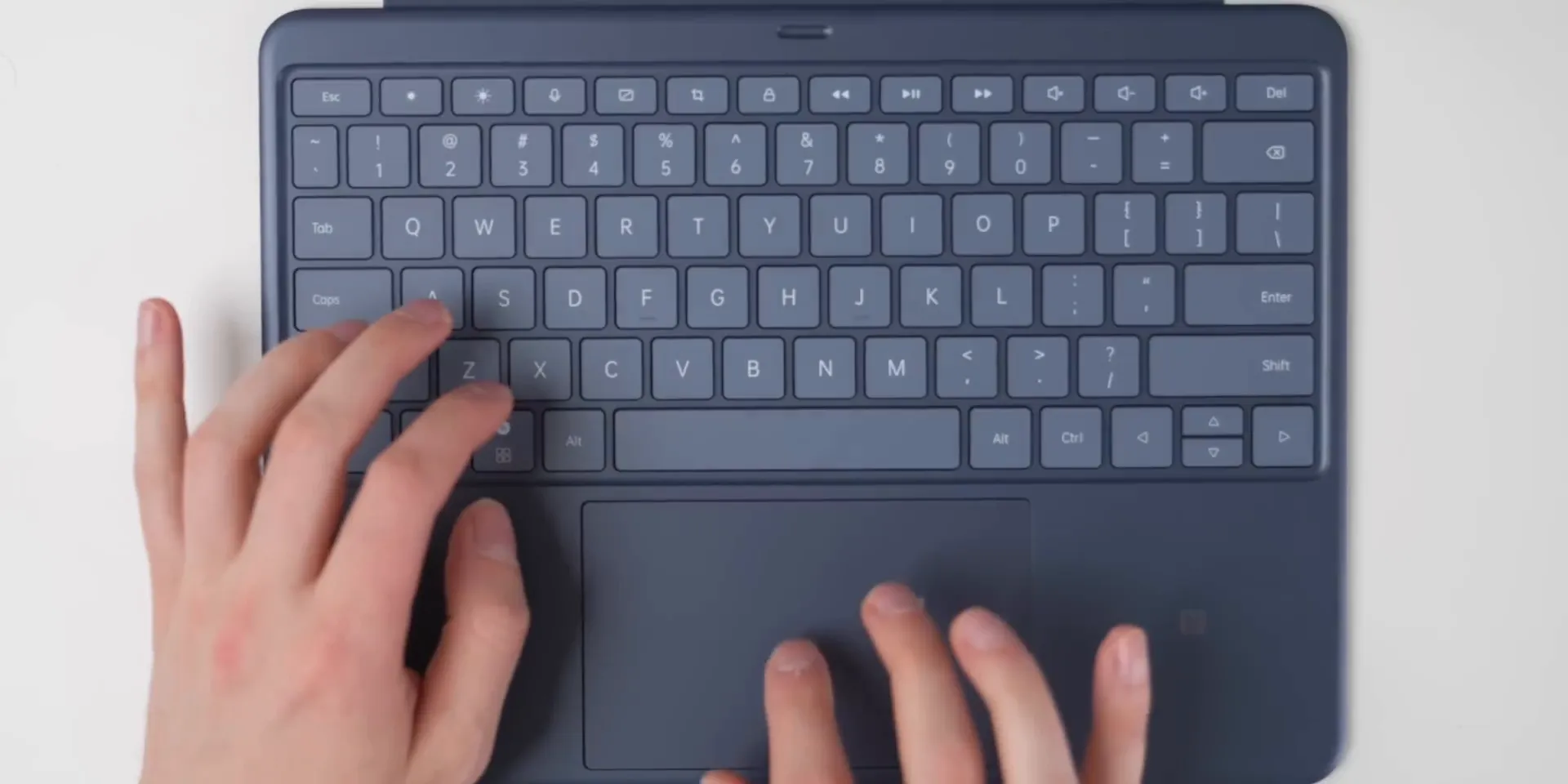 OnePlus Pad 3 keyboard and kickstand cover