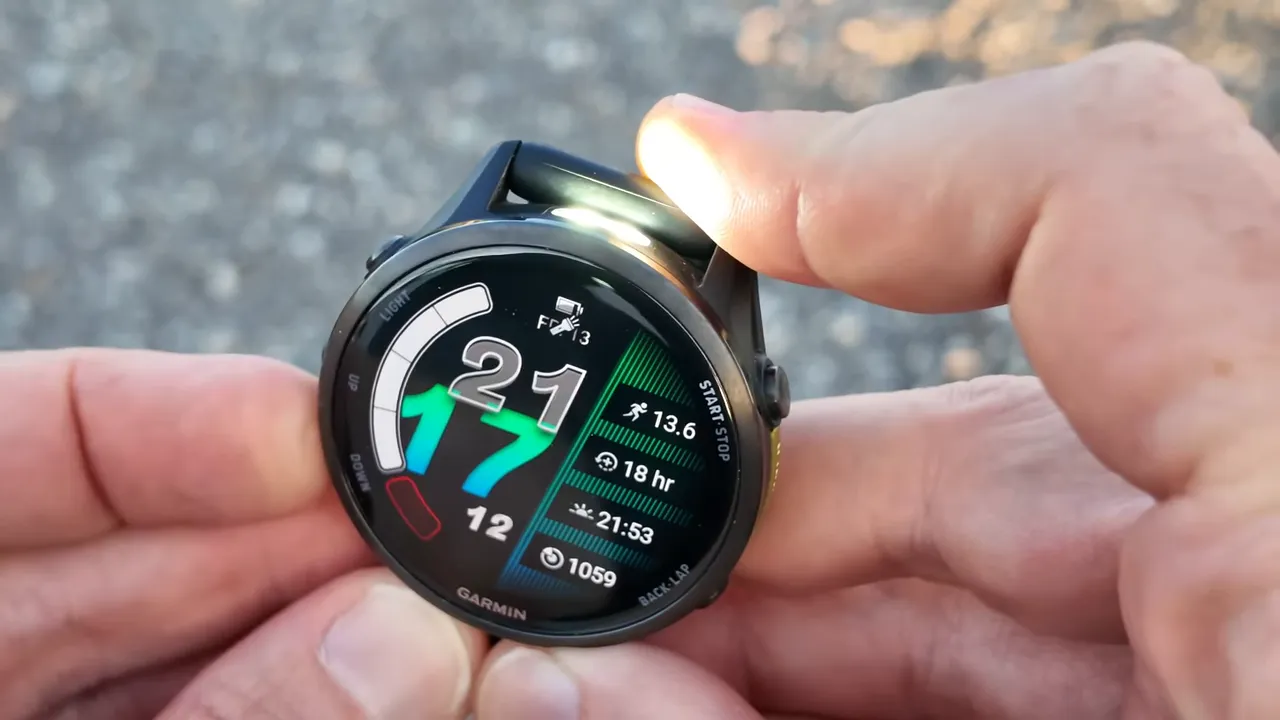 Forerunner 970 flashlight demo