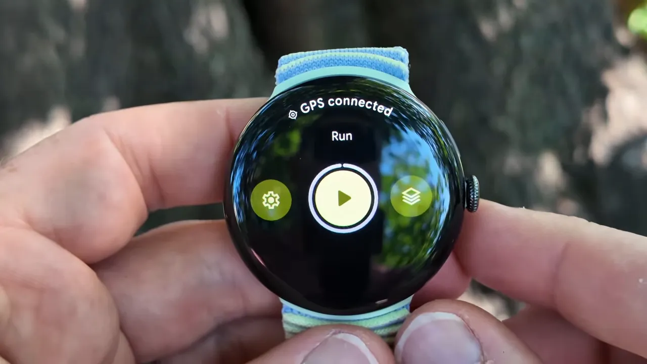Pixel Watch 4 showing GPS map (conceptual)