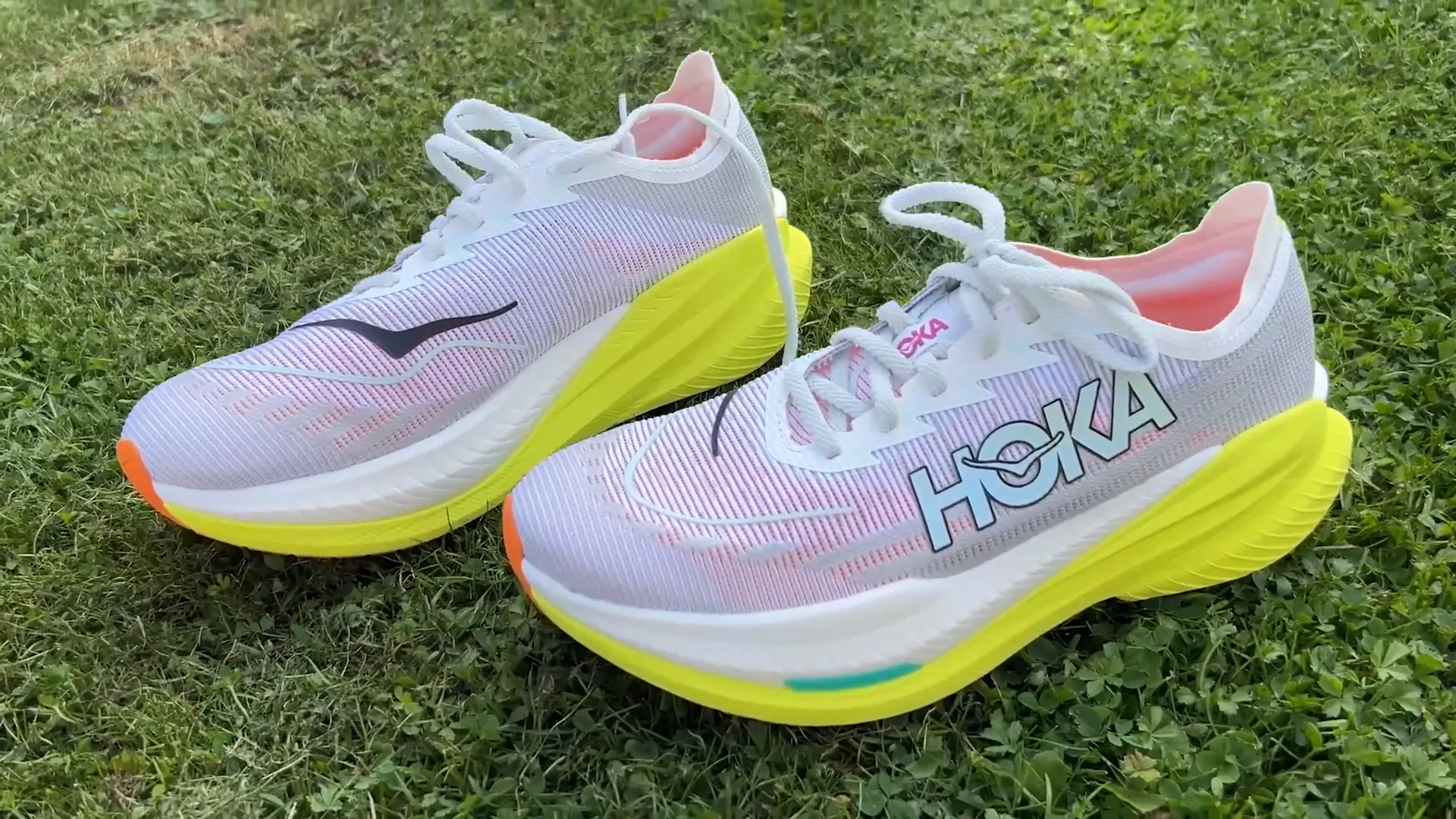 Hoka Mach X2 plated super trainer