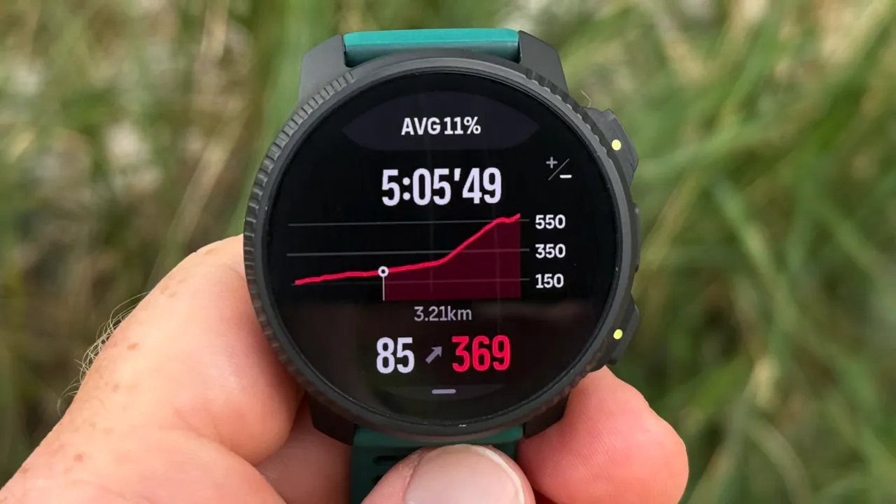 Climb guidance interface on Suunto Vertical 2