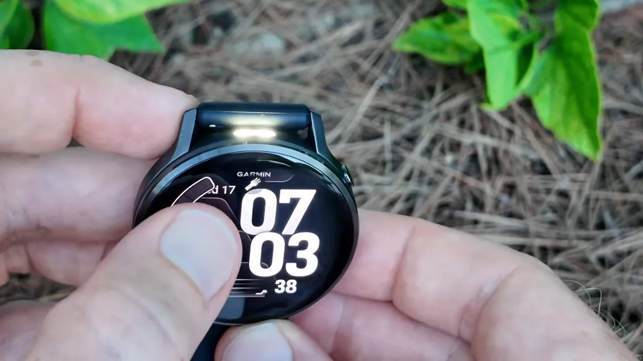 Garmin Venu 4 flashlight on screen
