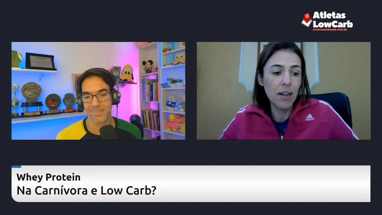 Quadro dividido com apresentador e convidada falando sobre whey protein na dieta carnívora