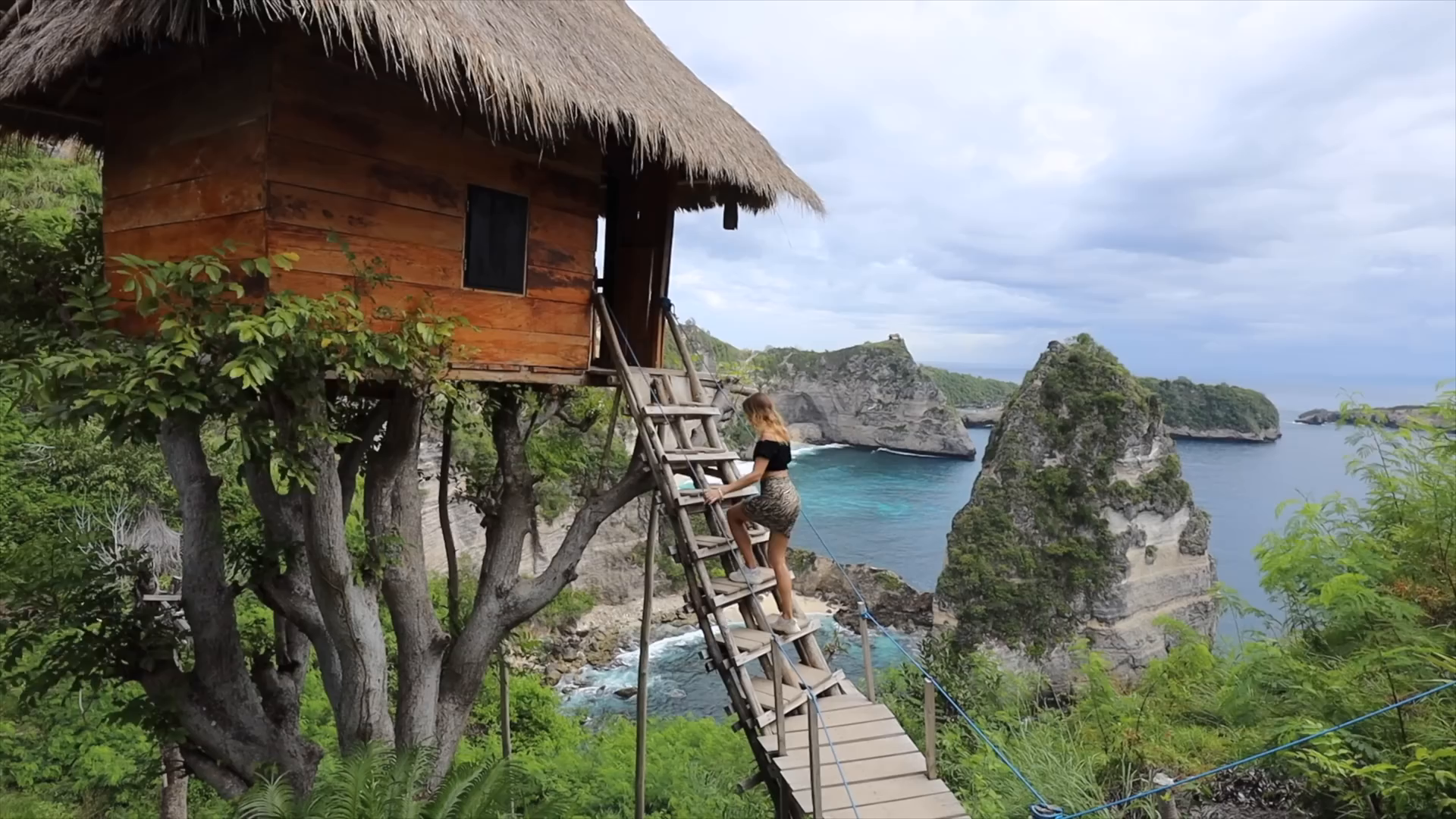 Treehouse near Diamond Beach