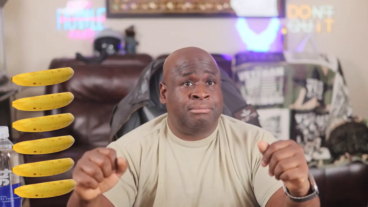 Host with six banana icons on the left illustrating a builder offering six 'bananas' in incentives