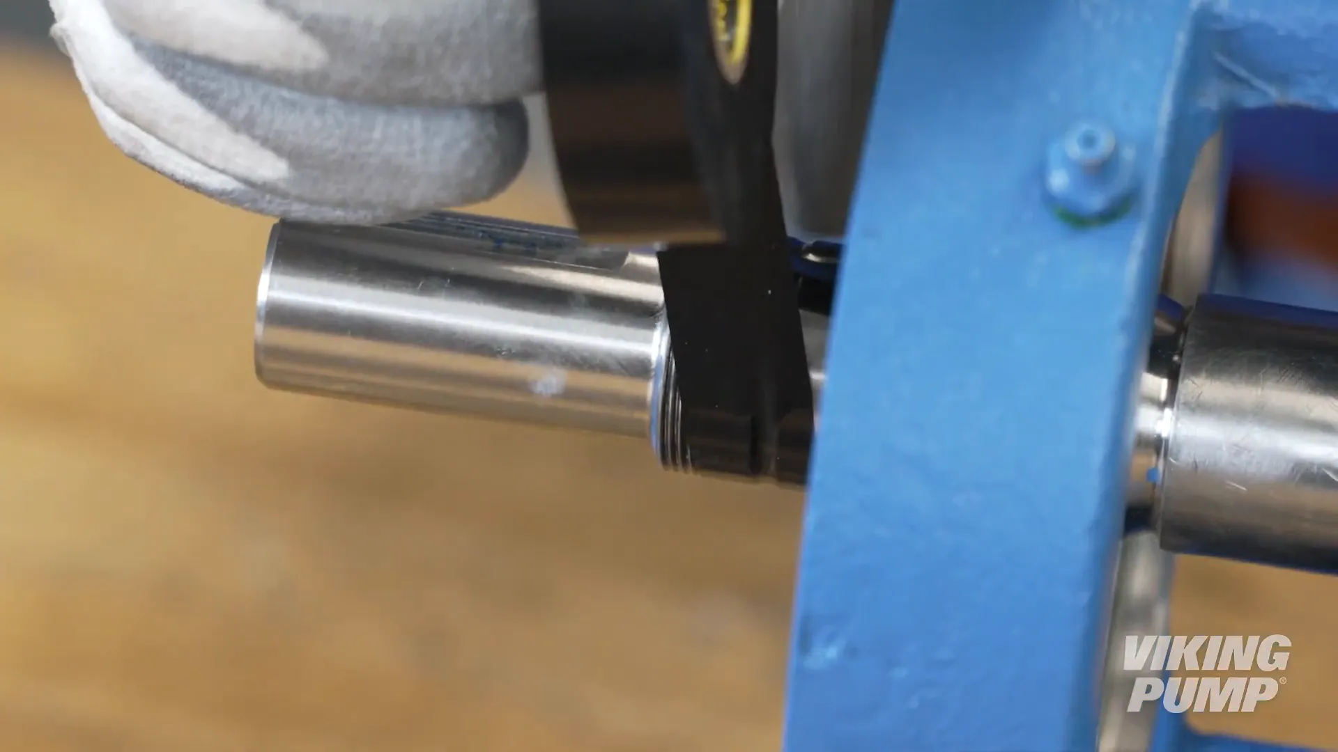 Taping the threads on the shaft