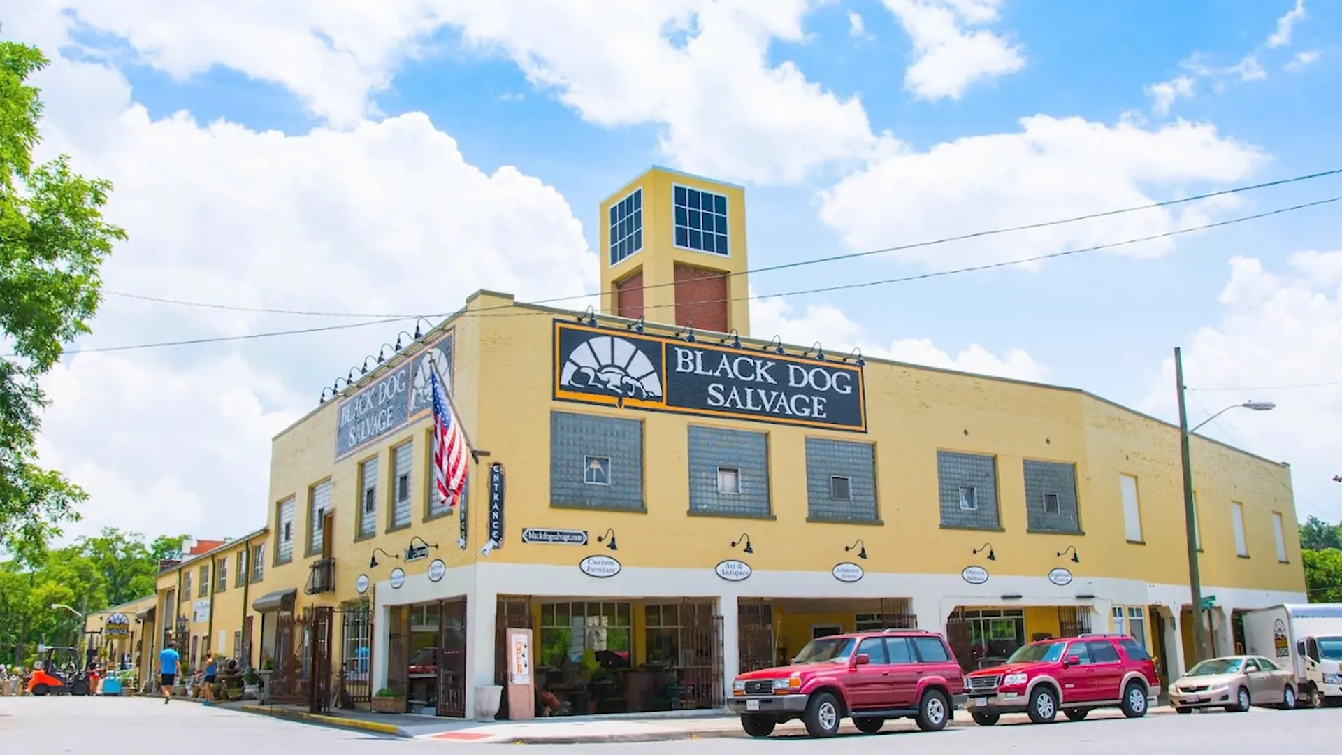 Black Dog Salvage storefront