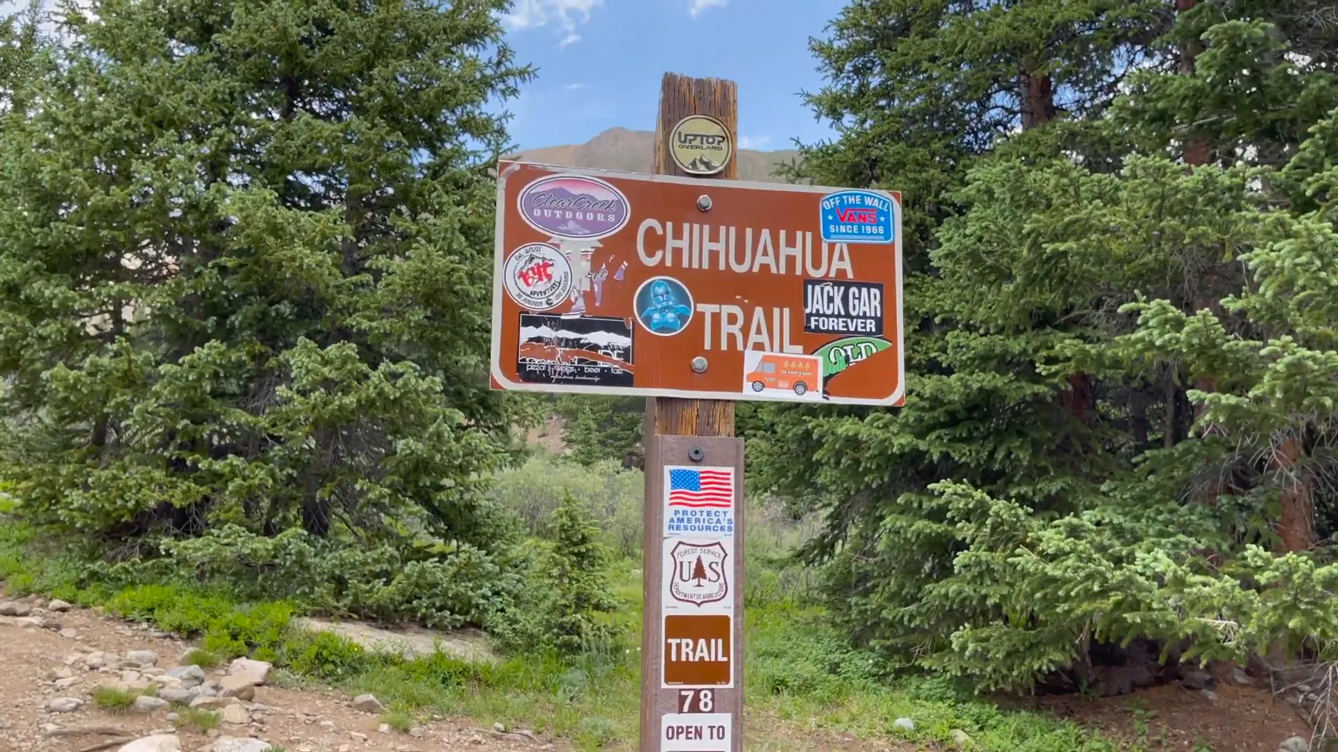 Jeep Gladiator at the end of Chihuahua Gulch Trail