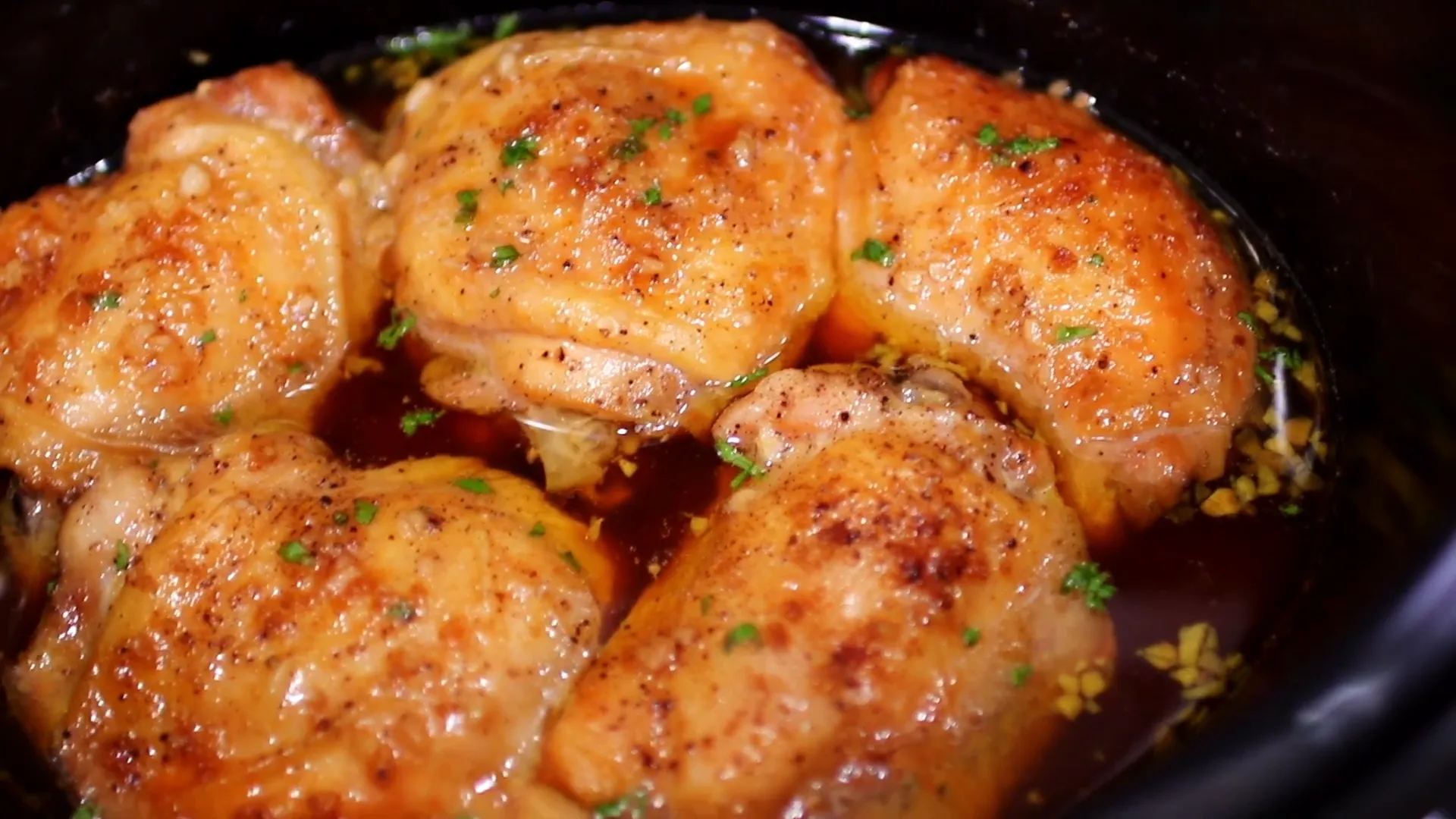 Finished slow cooked chicken thighs