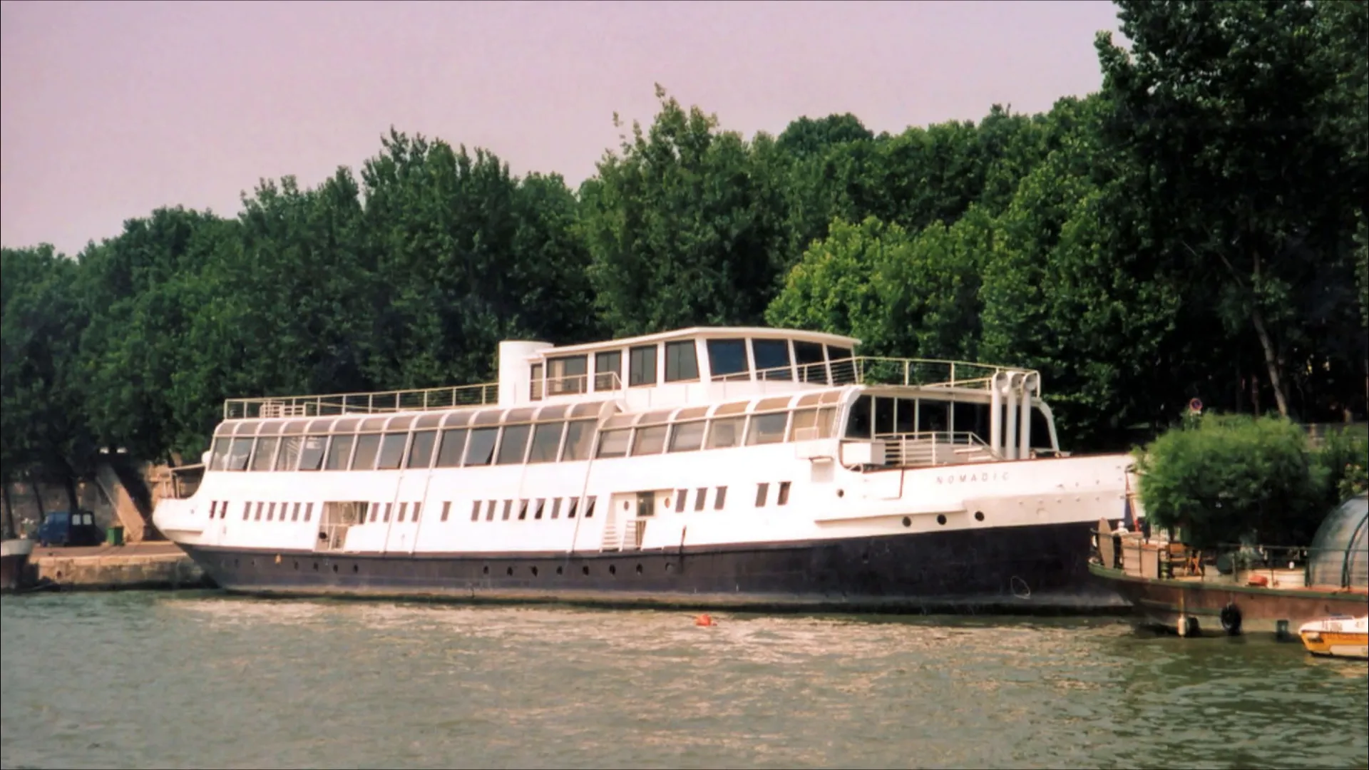 SS Nomadic as a floating restaurant