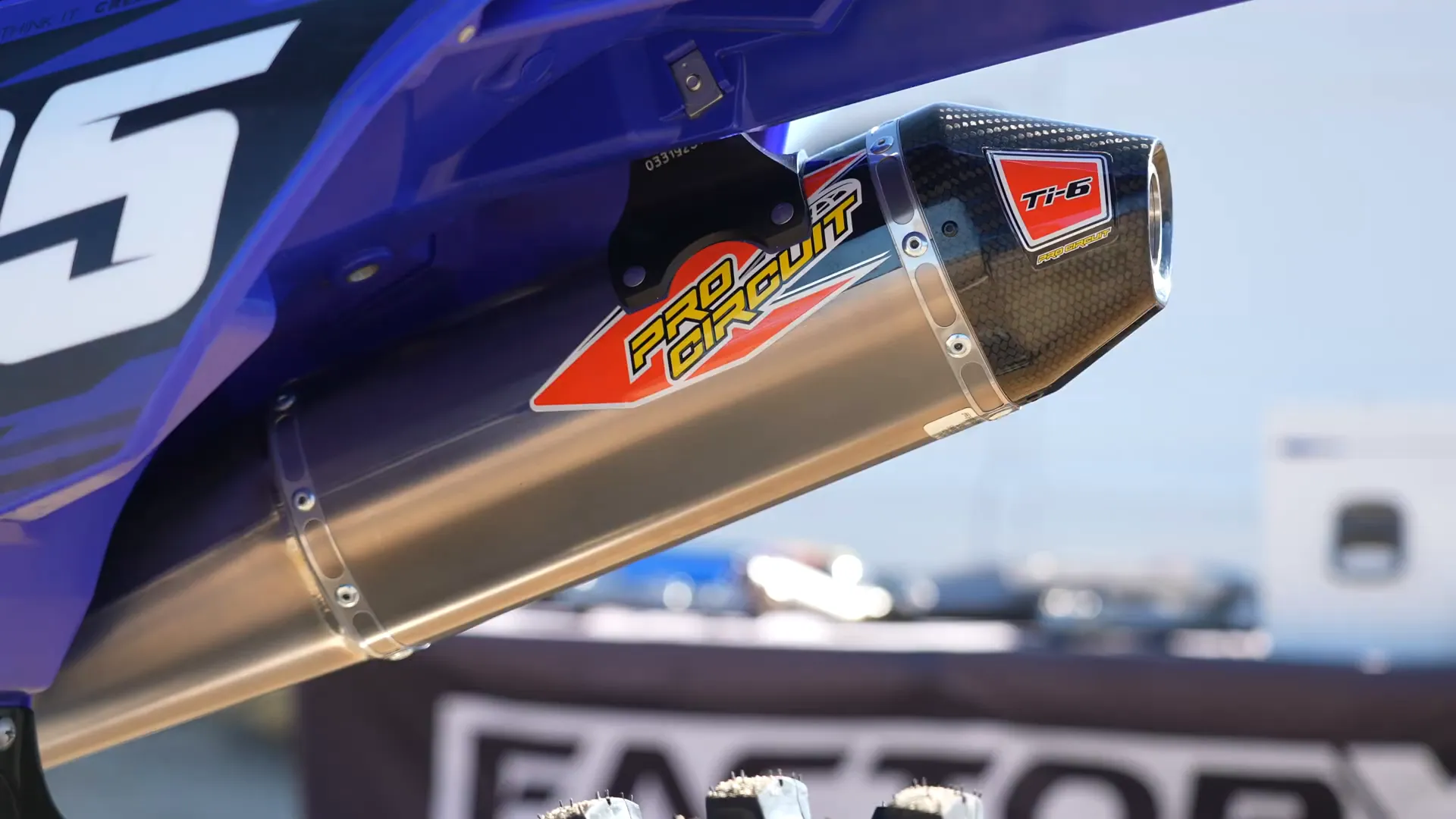 Installing the Pro Circuit Ti-6 exhaust on Yamaha YZ250F