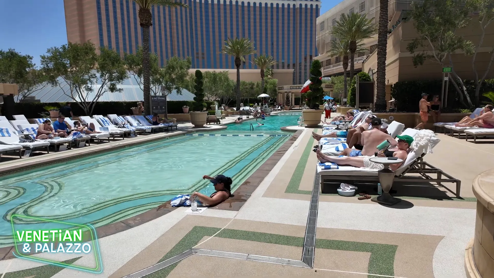 Overview of the Venetian and Palazzo pool deck