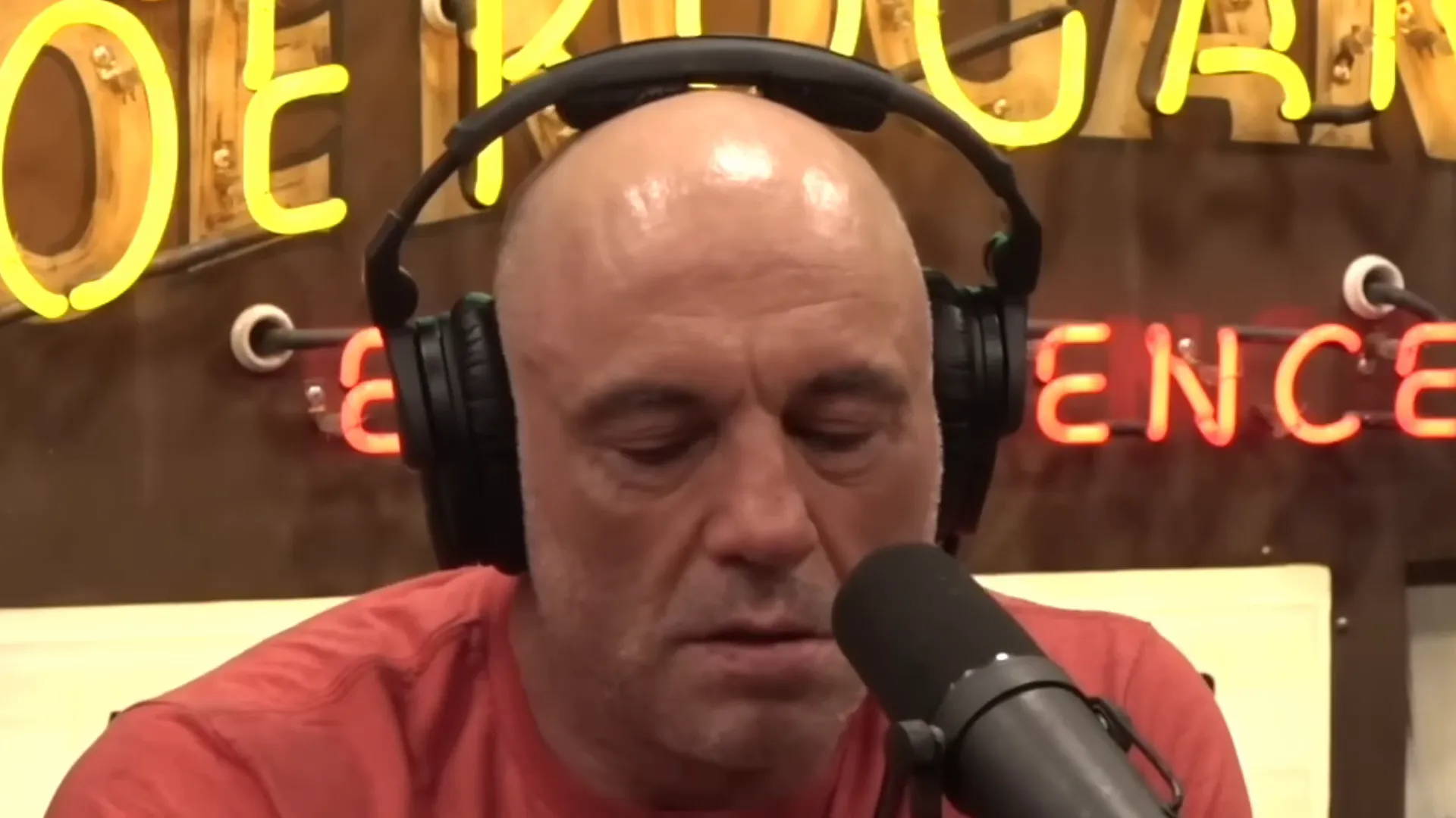 Joe Rogan recounting conversation with his son during wartime sirens