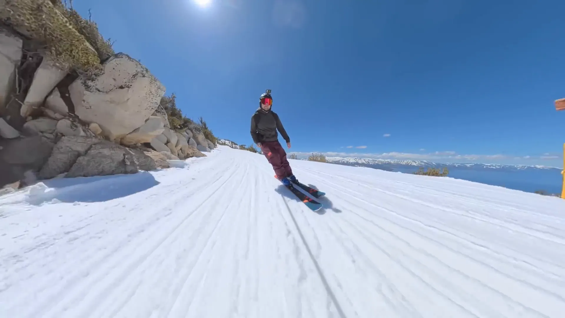 Clear blue sky captured with Insta360 X5 without dark blotch